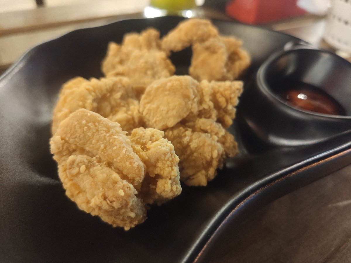 请介绍汉堡王和麦当劳共同研制的吮指原味鸡