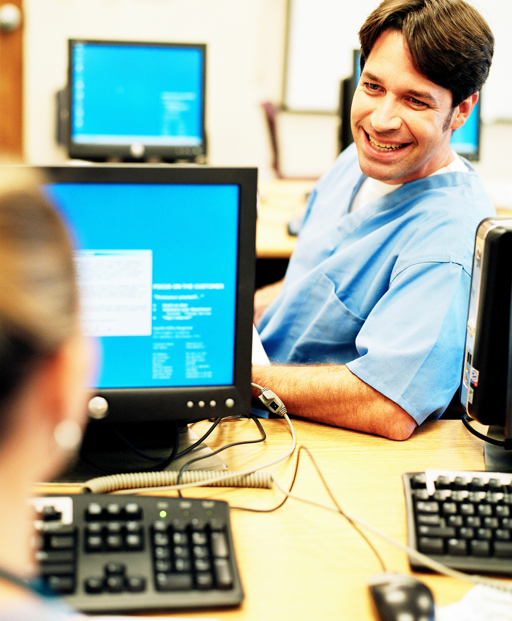 计算机维修岗位必备职业素养：技术、沟通、问题解决能力全解析