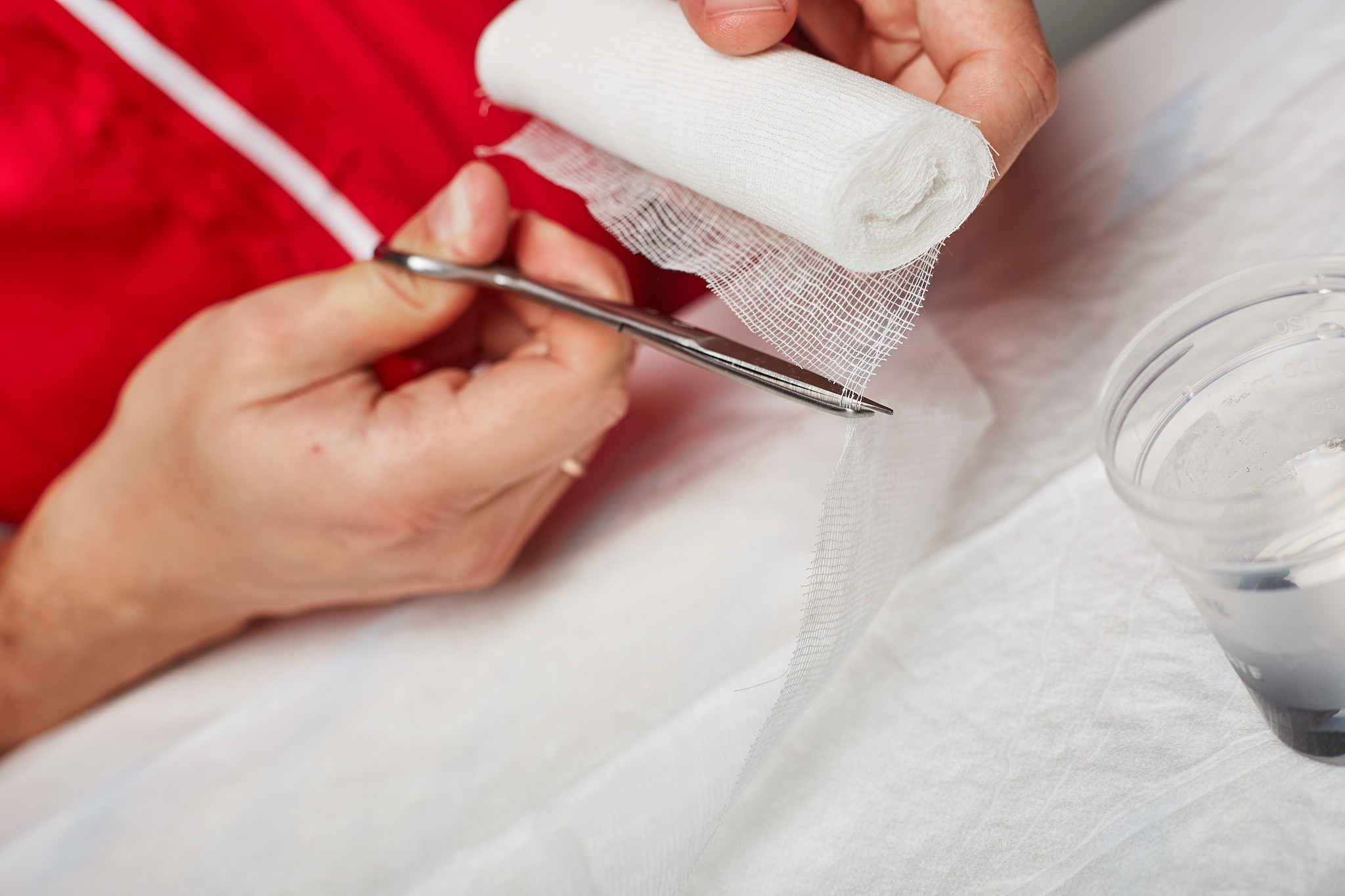 2023年大专女生药学就业前景 就业方向如何