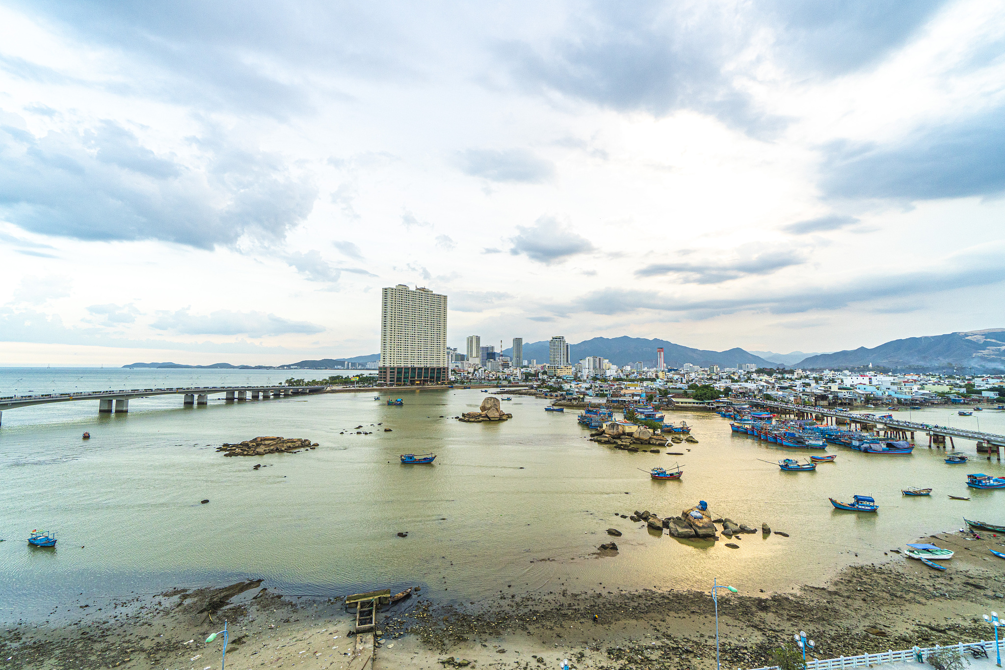 nha trang city has a lively life rhythm