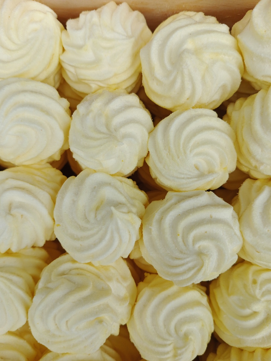 帮我写一份零食小蛋糕的直播话术要求写的详细