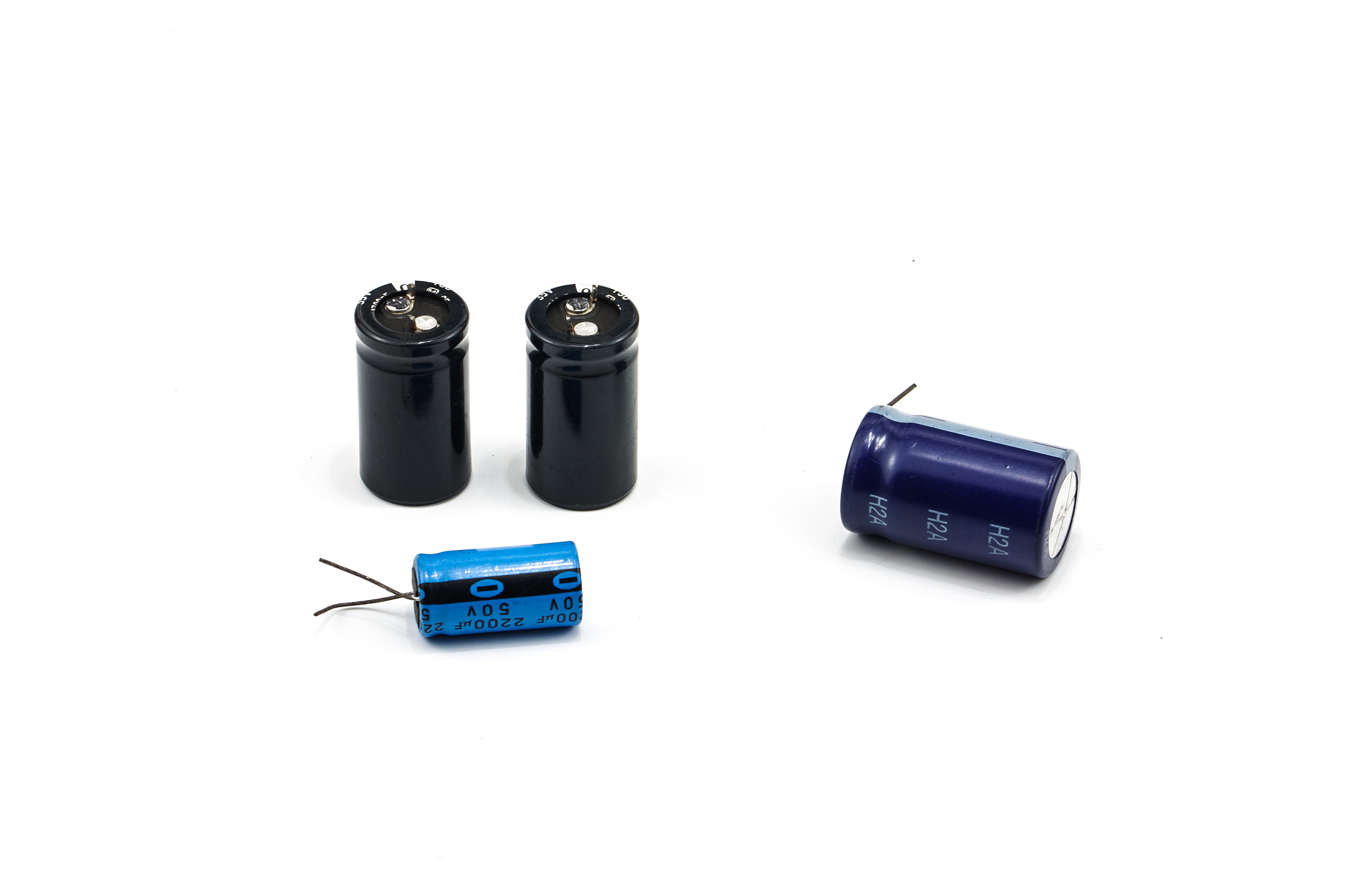 基于相图和畴工程的高性能无铅储能陶瓷材料