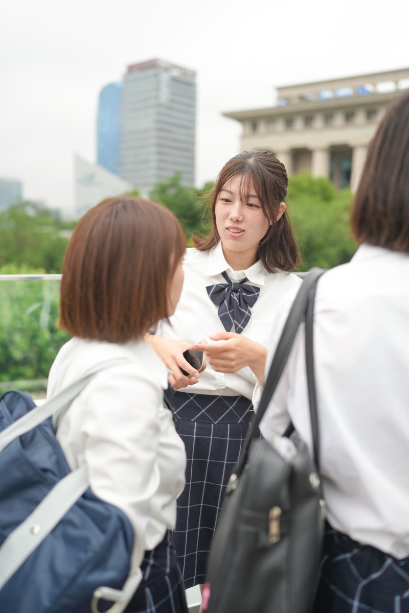 校园恋爱文：颜子都与严力菲的甜蜜邂逅