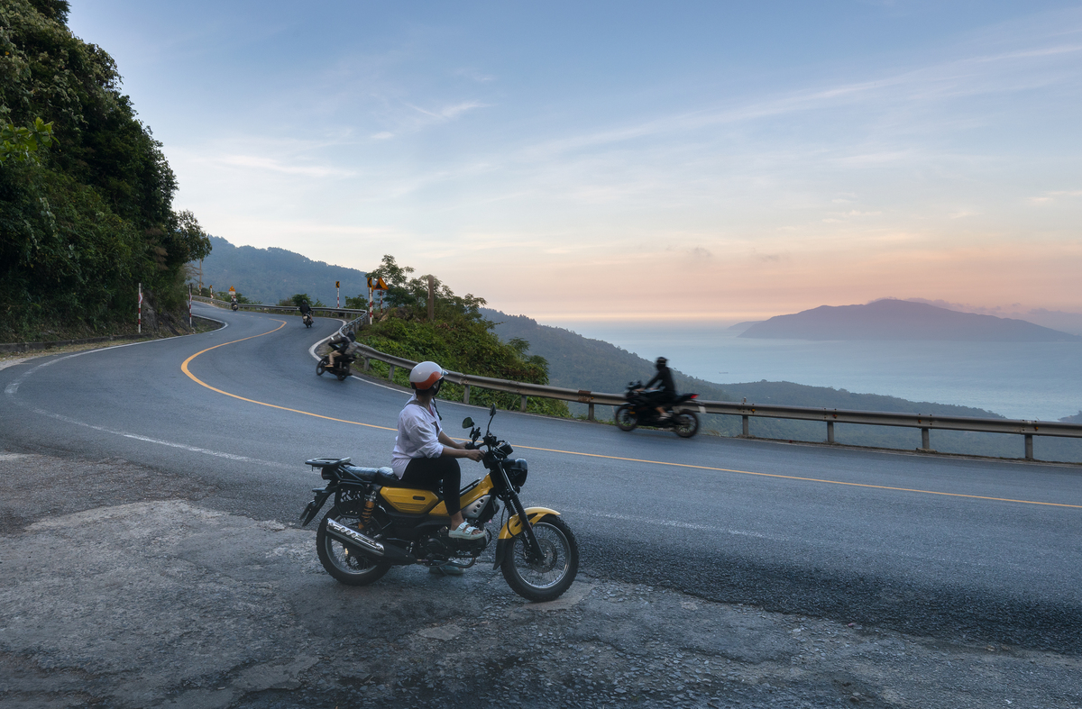 你自己写首关于摩旅的歌词