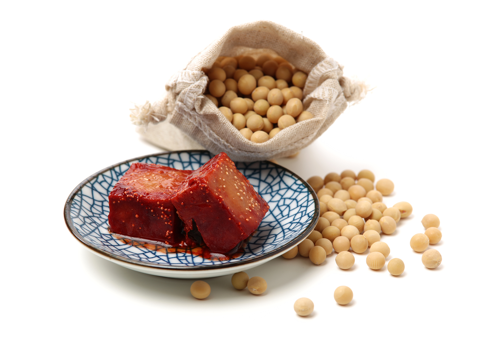 我的名字叫做芝士不吃帮我制作一篇内容为《豆腐乳制作工艺》PPT要求如下： 第一、一定要使用中文。 第二、页面形式有3种封面、目录、列表。 第三、目录页要列出内容大纲。 第四、根据内容大纲生成对应的PPT列表页每一页PPT列表页使用=====列表=====开头。 第五、封面页格式如下： =====封面===== # 主标题 ## 副标题 演讲人：我的名字 第六、目录页格式如下： =====目录===