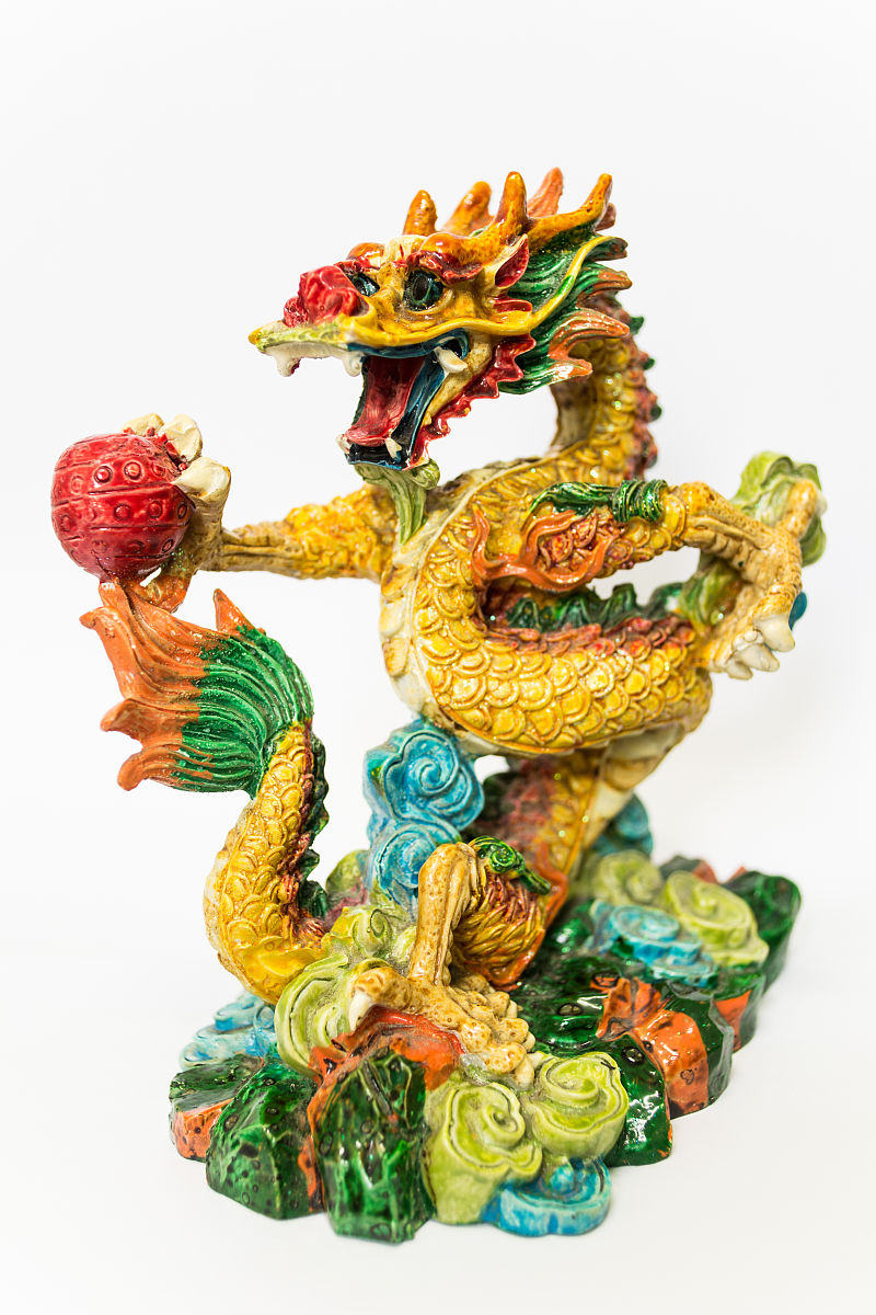 纸艺龙：展现中华优秀传统文化的绘画作品