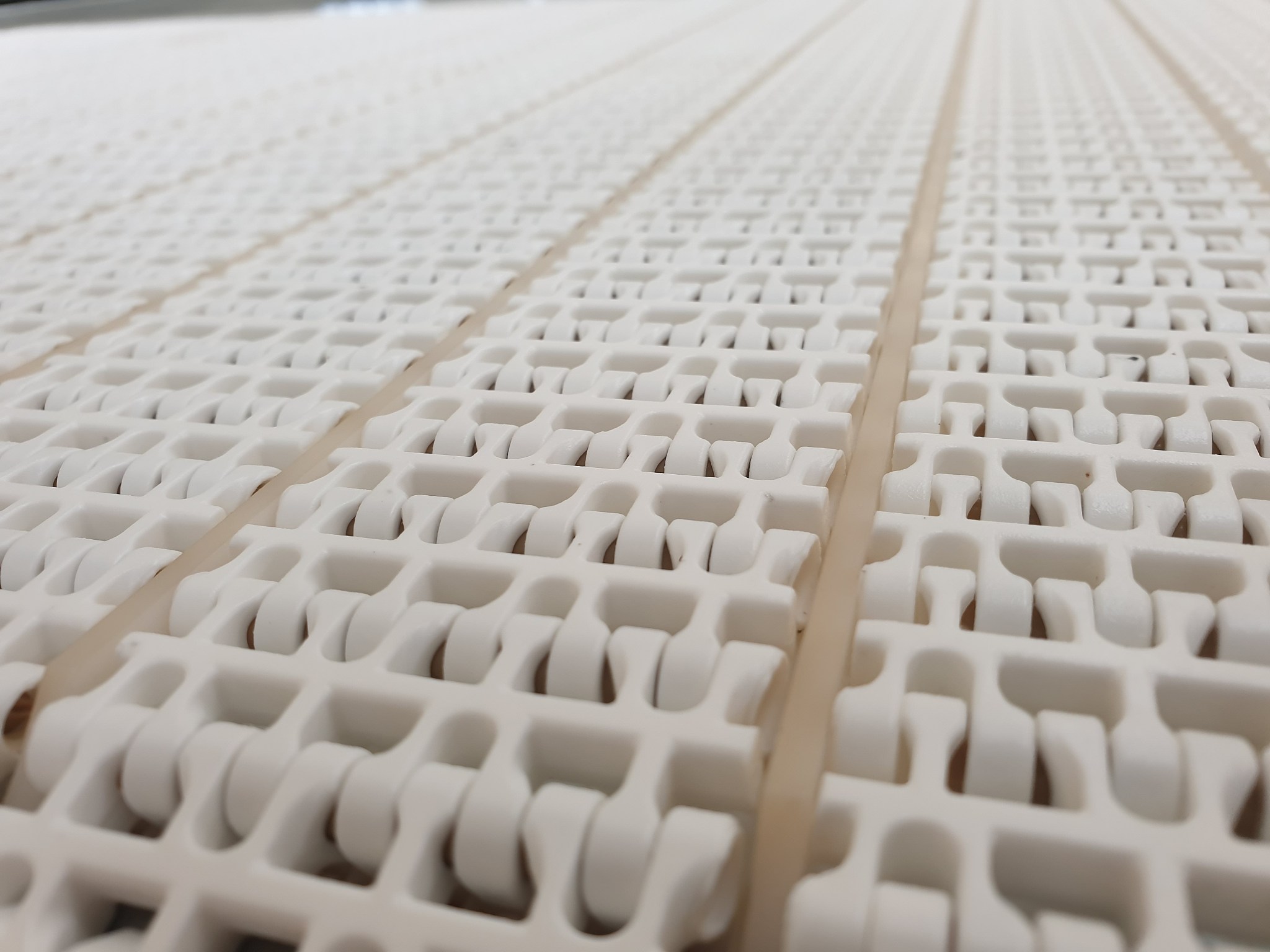 PP/IIR 发泡材料应用：汽车、建筑、电子电器及航空航天