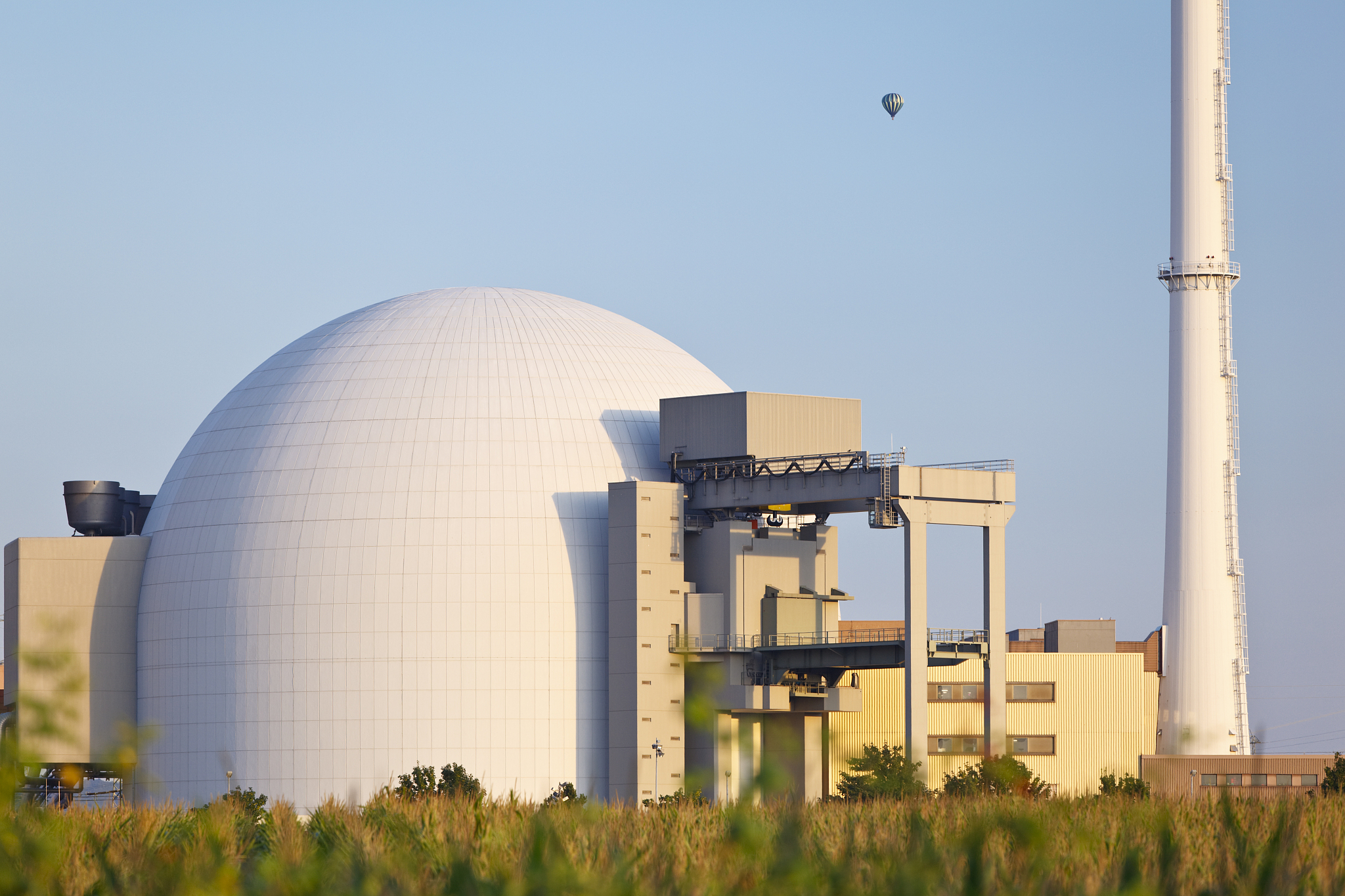 nuclear power plant reactor building