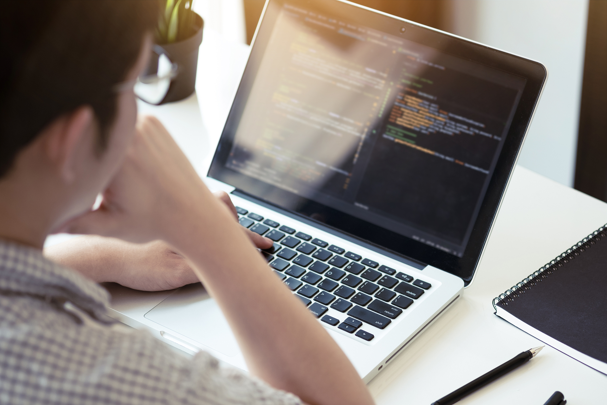 株洲英泰软件工程技术学校热门专业：软件工程、数字媒体、计算机科学