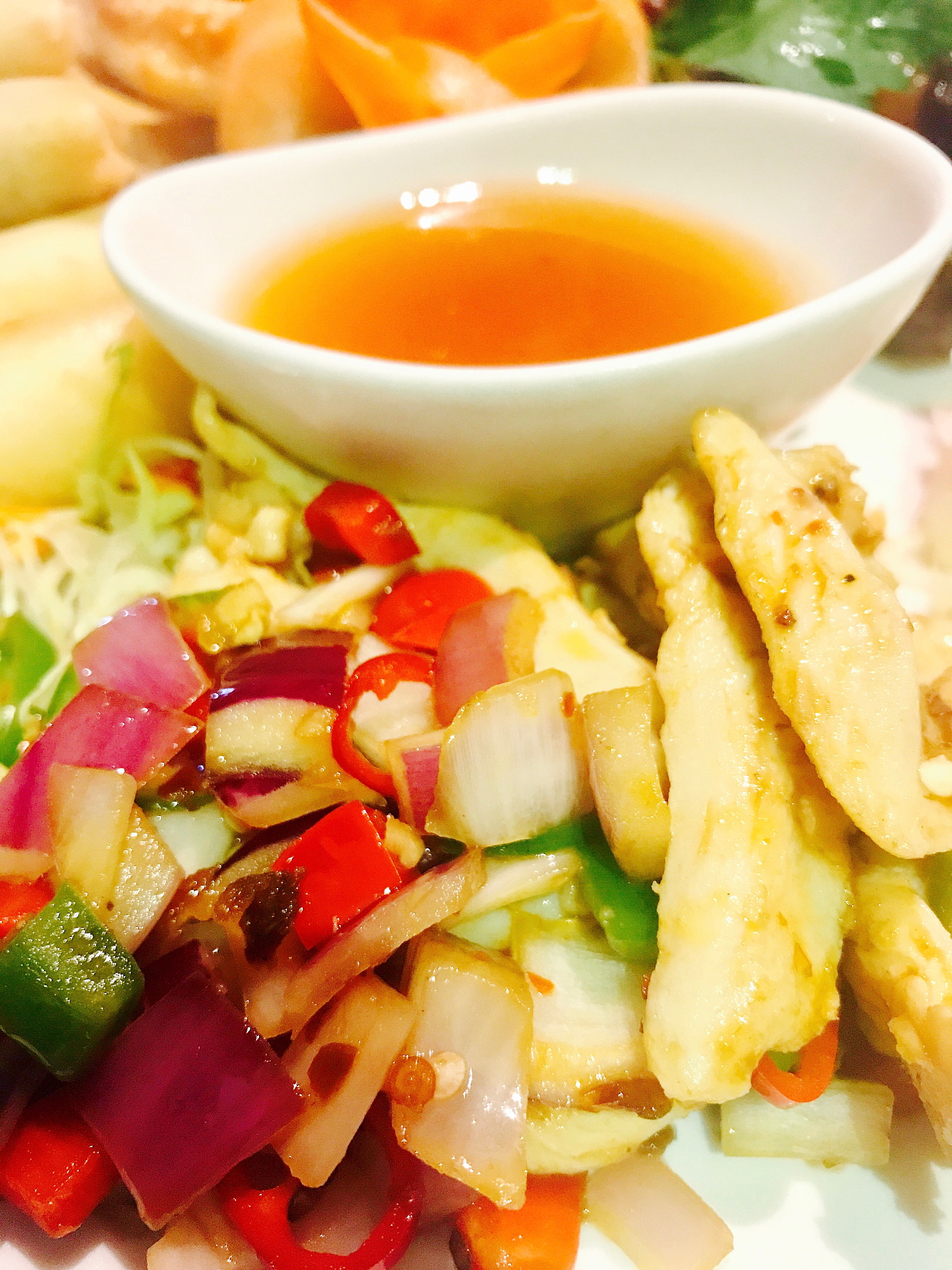 50字香肠炒蛋、口水鸡的好评