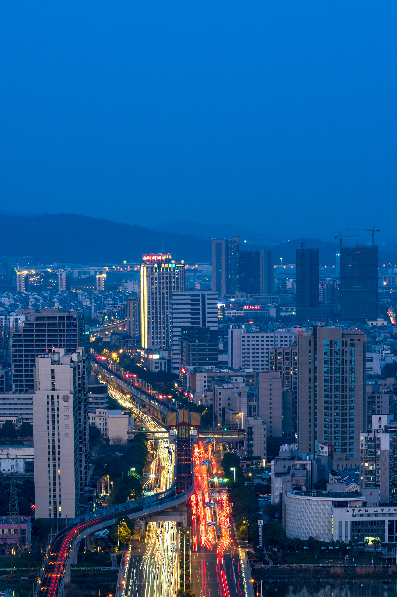 复工后的城市