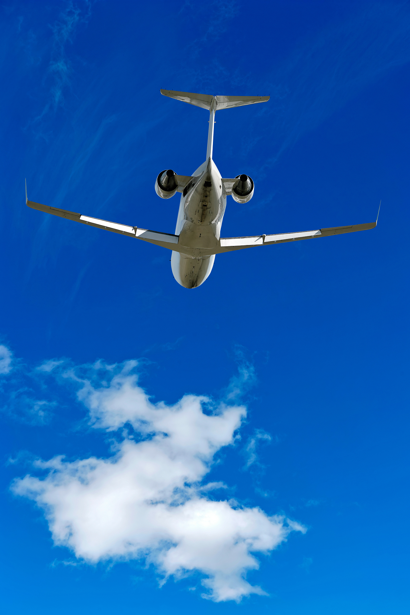 云南航空经贸外事学院航空学校招生简章：申请指南及航空行业发展前景