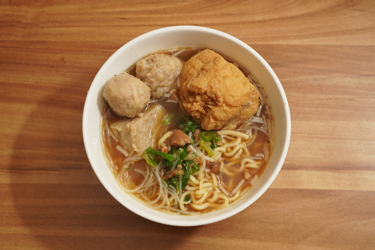 广州特色小吃：丸子面 - 历史、做法和特点