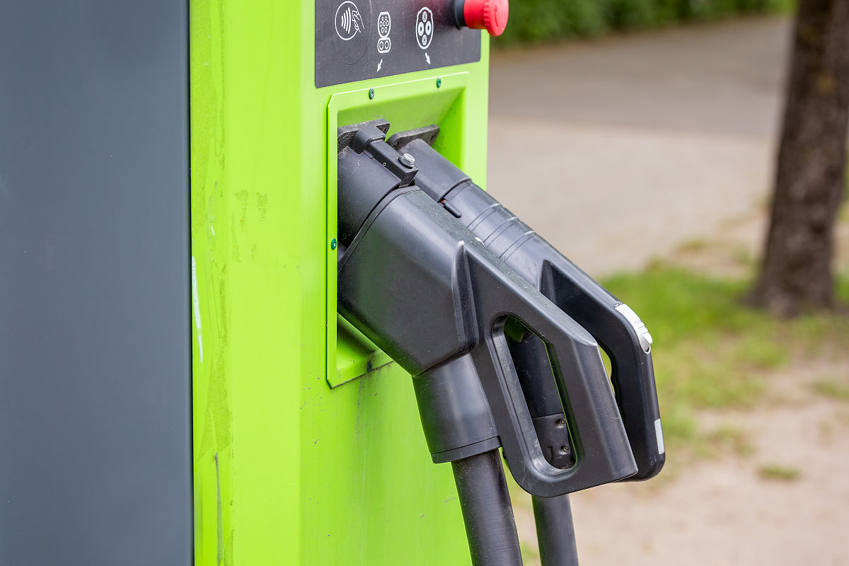 电动汽车便携式充电枪控制系统设计方案