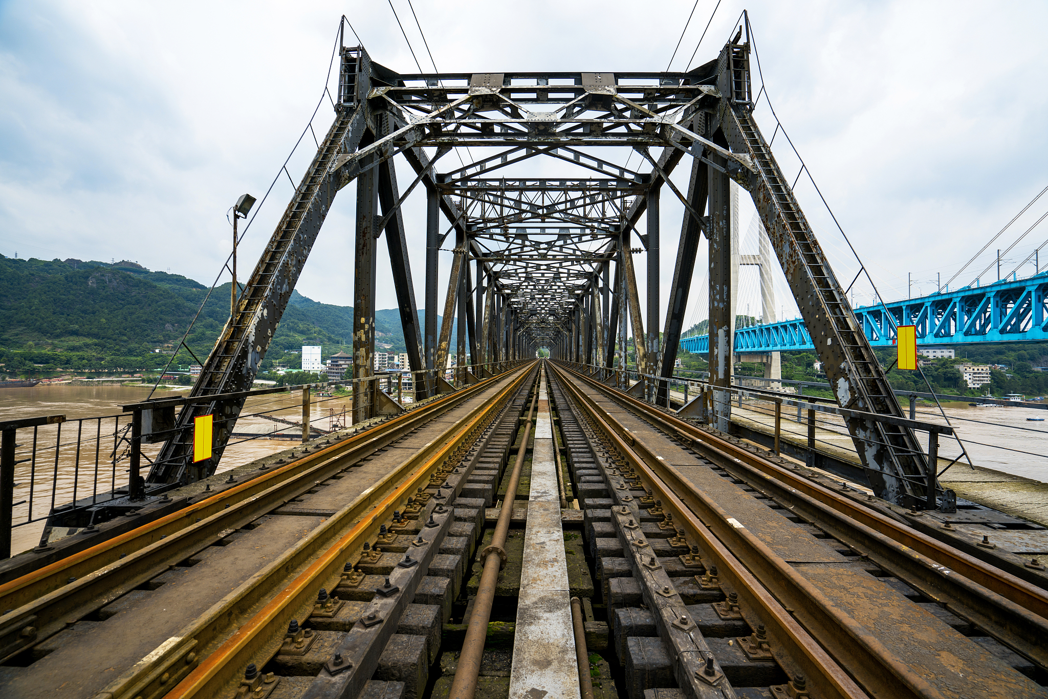 重庆铁路学校2023年招生简章:男生热门专业解读