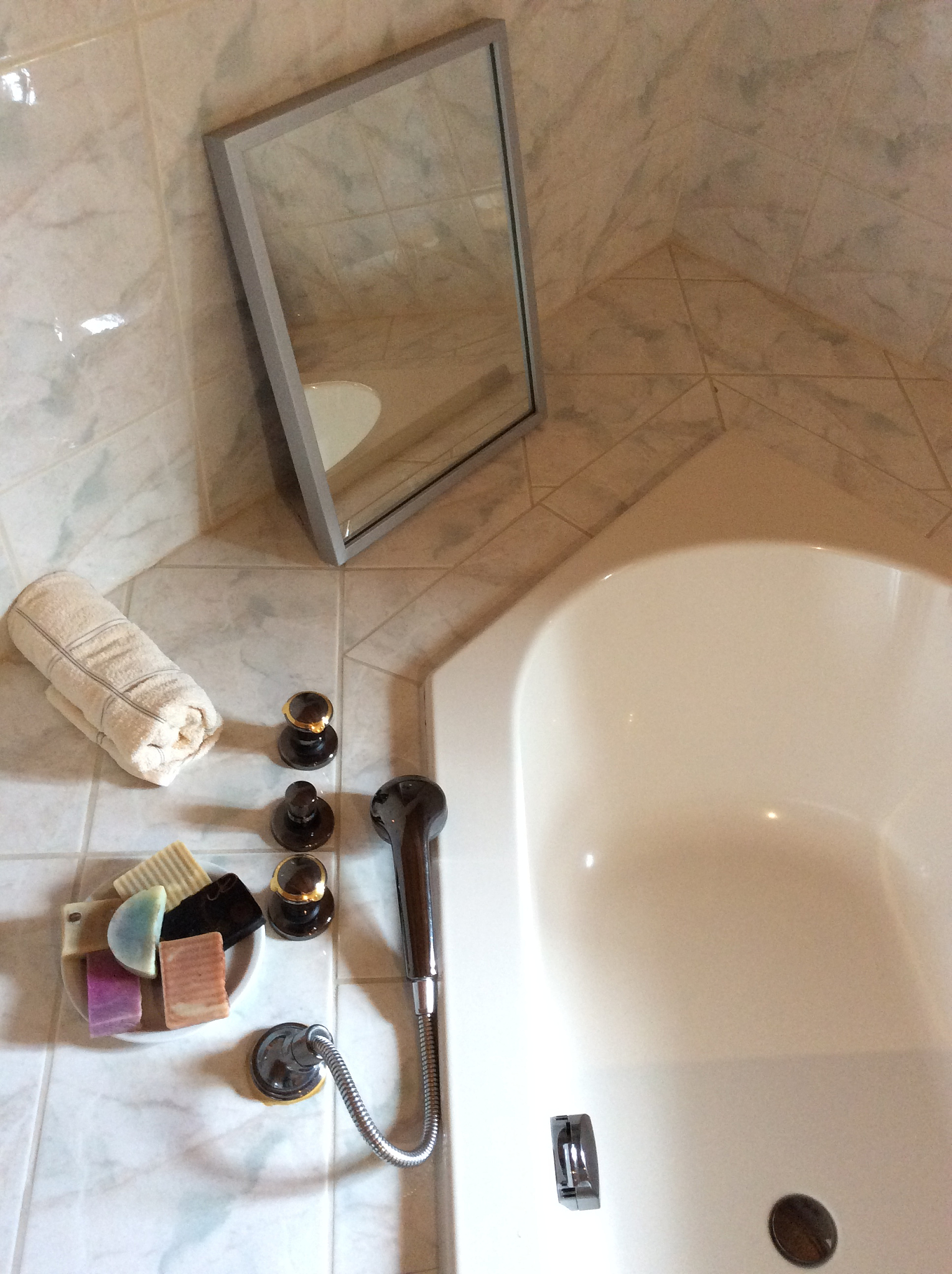 led bathroom mirror 的相关关键词