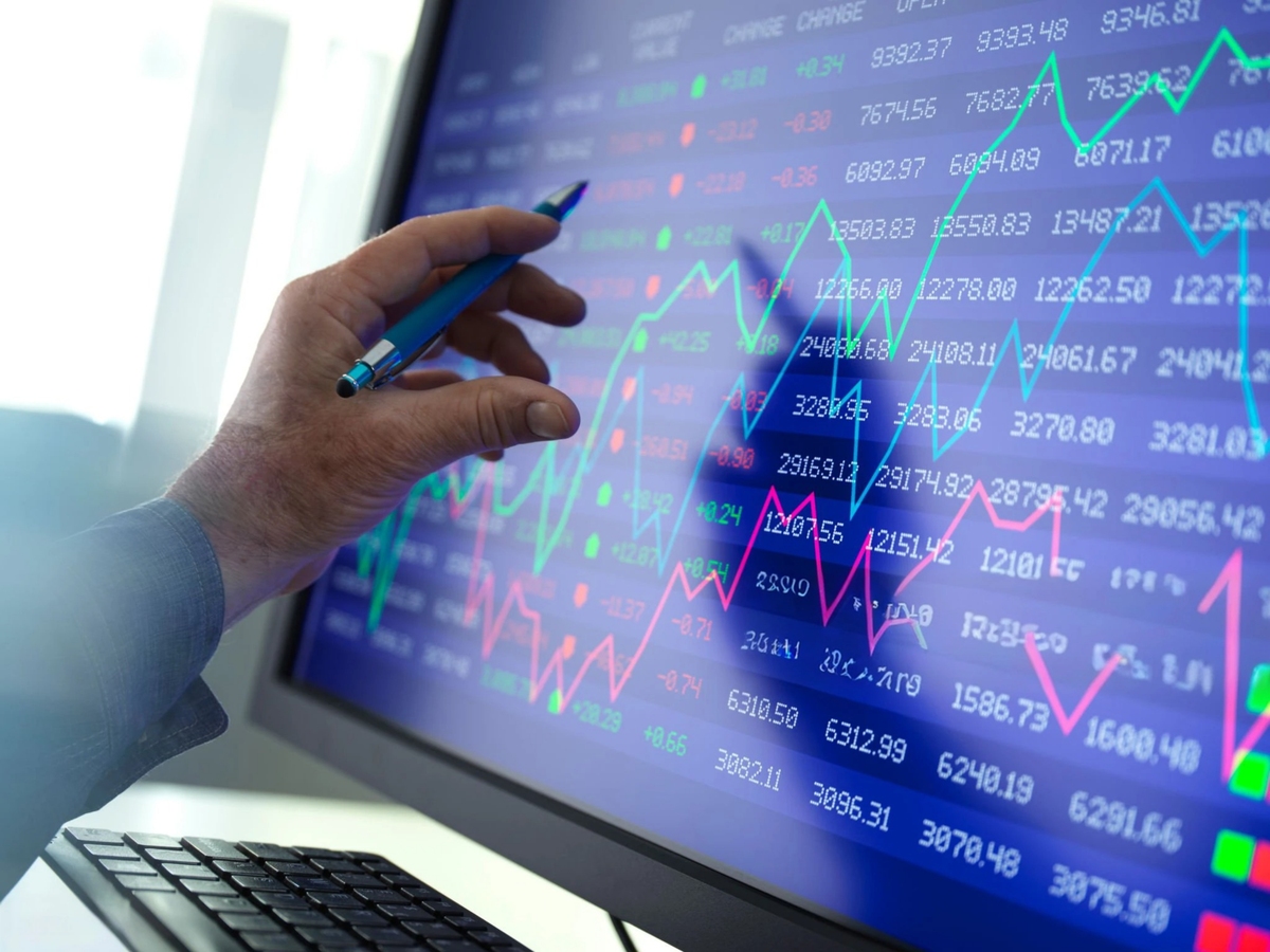 统一询价入口，直达指定交易员 - 在线交易平台，实时行情，数据分析，风险管理