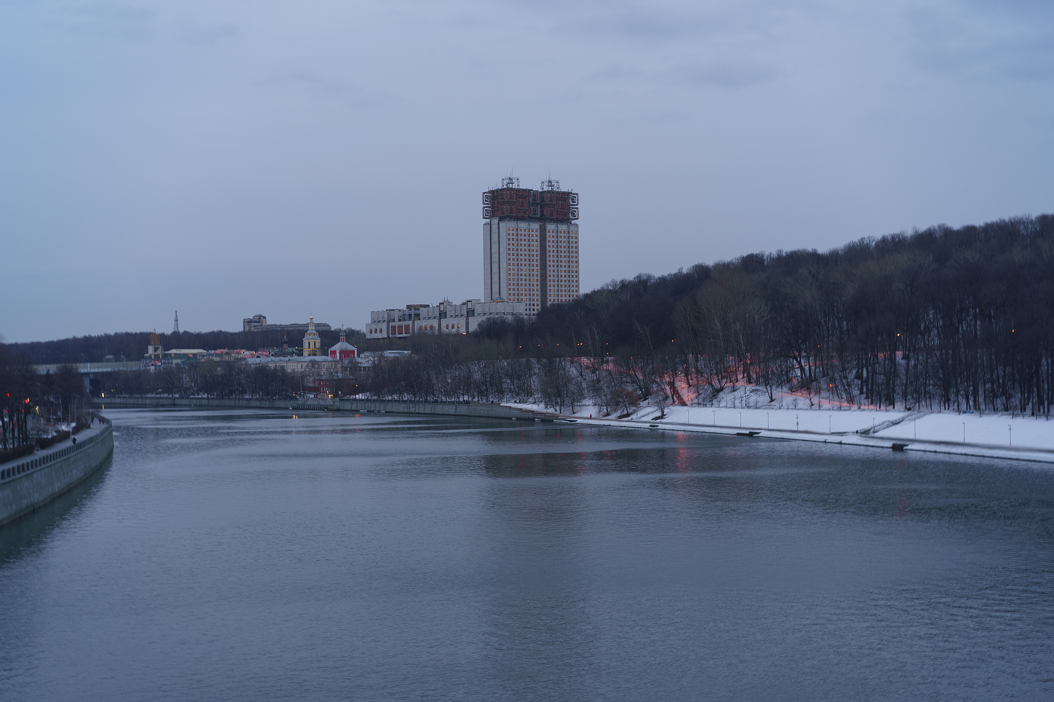 spring image of moskva river and park vorobievy gory park at the