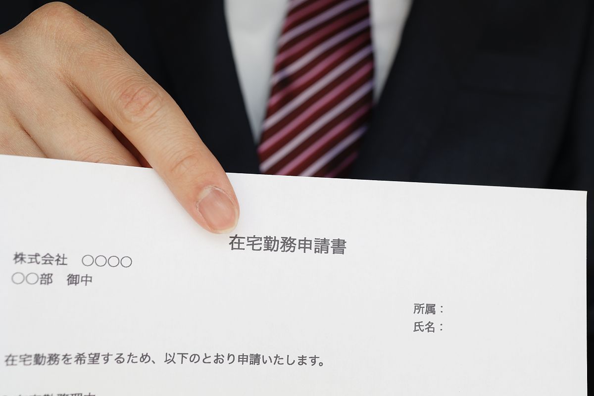 你好请帮我以一个网络维护员的身份写十一篇500字的周记。