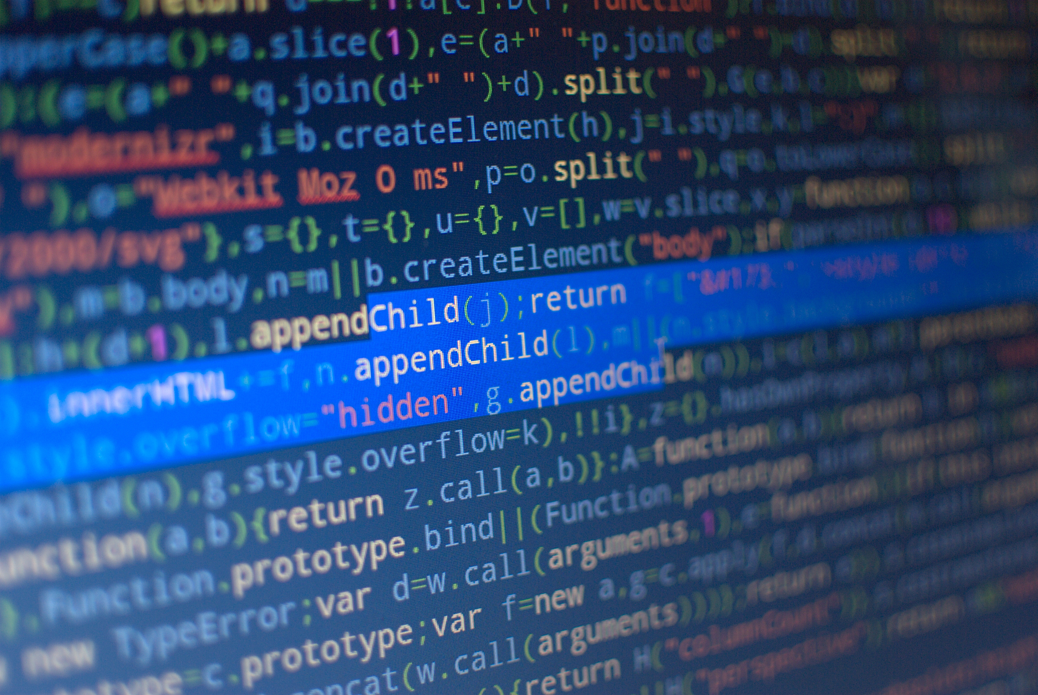 写一段关于网络蠕虫攻击的文章举例一些现实例子不少于450字用国标GB／T7714-2015表示出参考文献