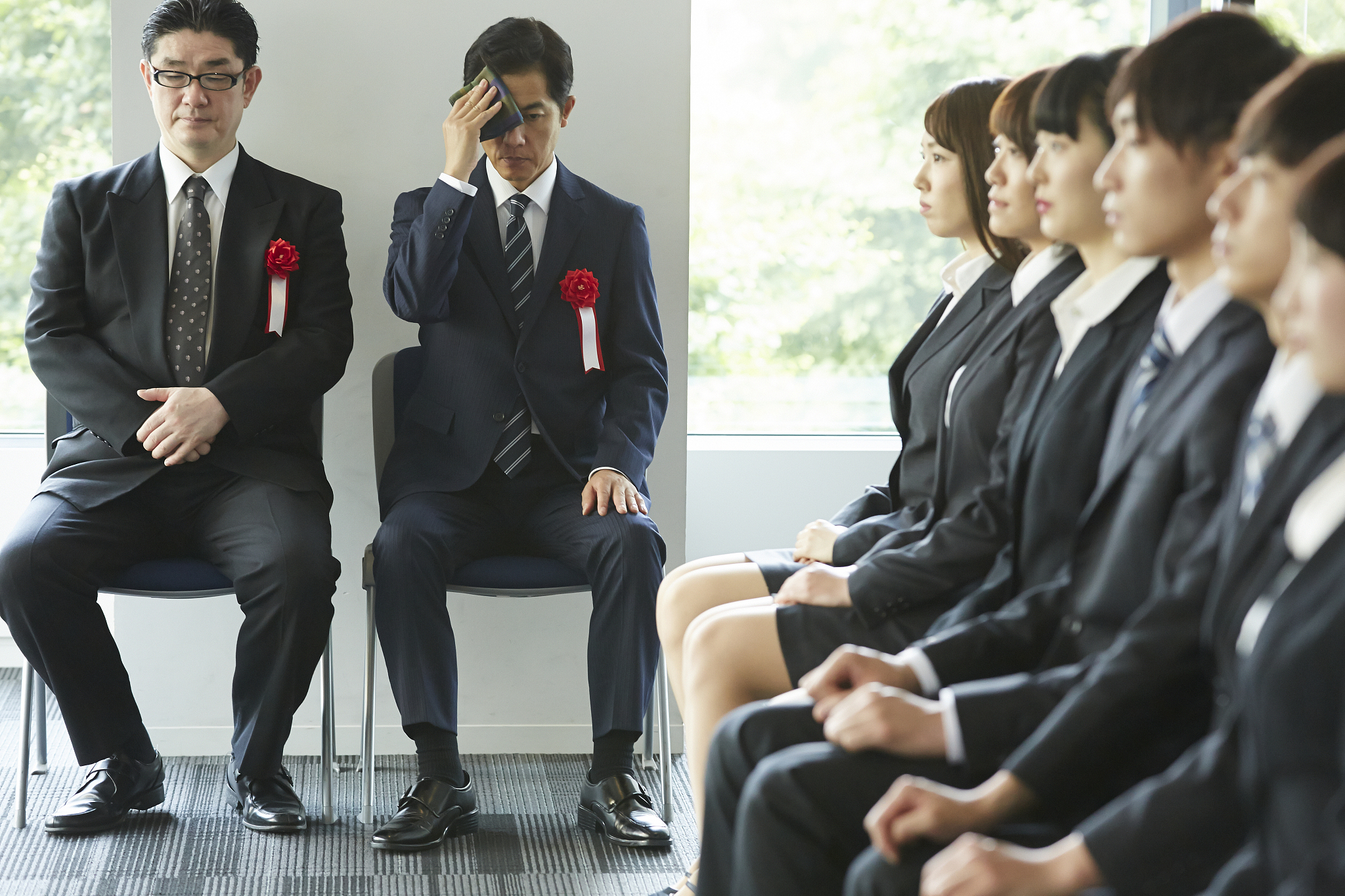 看完办公礼仪视频资料后的感想具体可以写这个礼仪的动作要领、如何做到标准、如何学以致用、礼仪的重要性、怎么带动身边人等等
