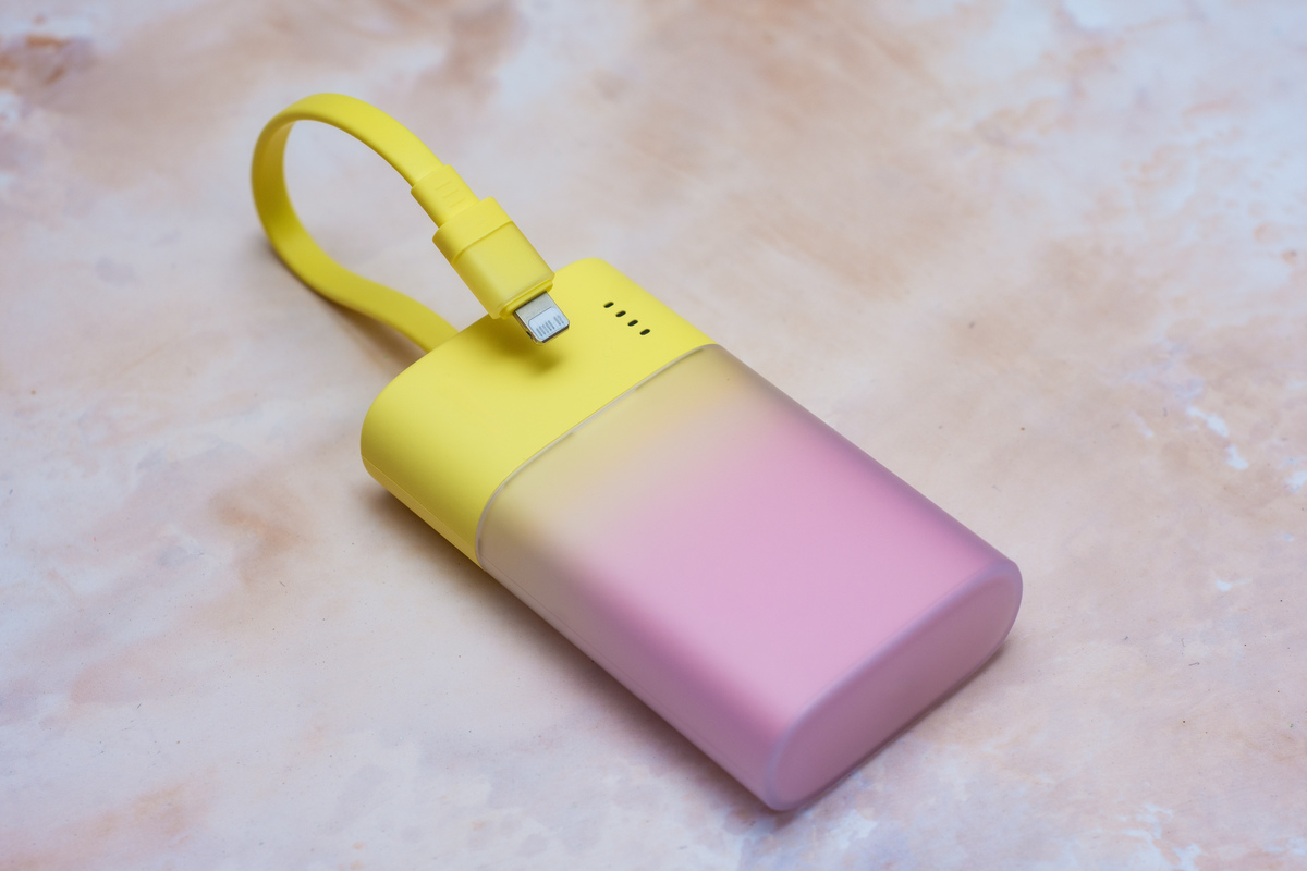 耳机盒：保护耳机，方便携带的必备配件