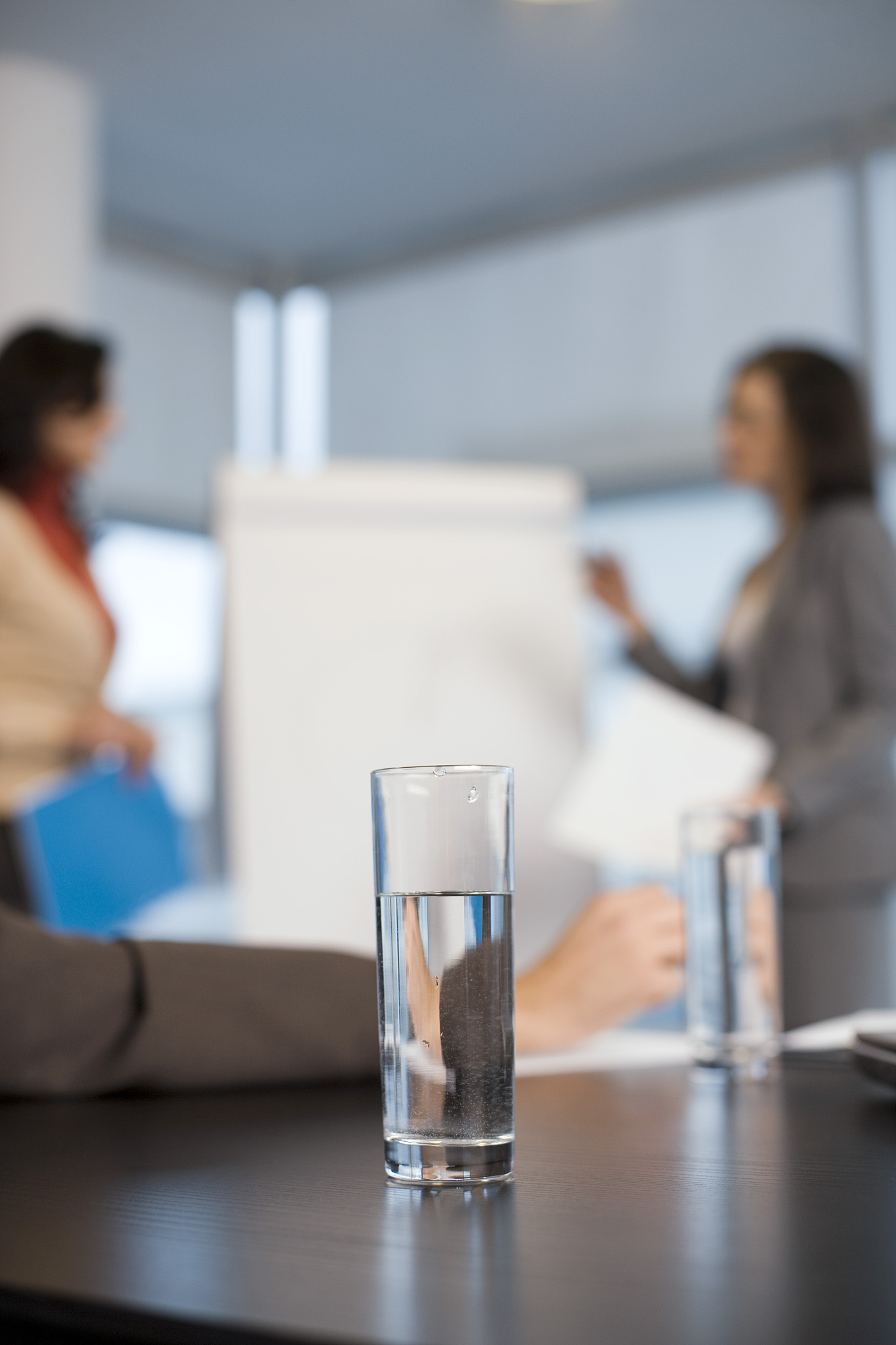 领导开会水不够怎么办？巧妙解决会议用水短缺