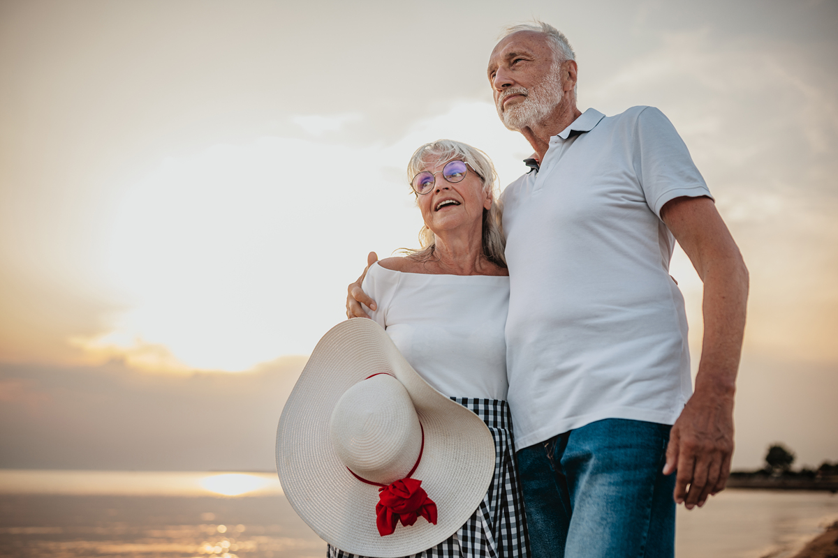 家庭和睦夫妻相濡以沫有关的成语和短句