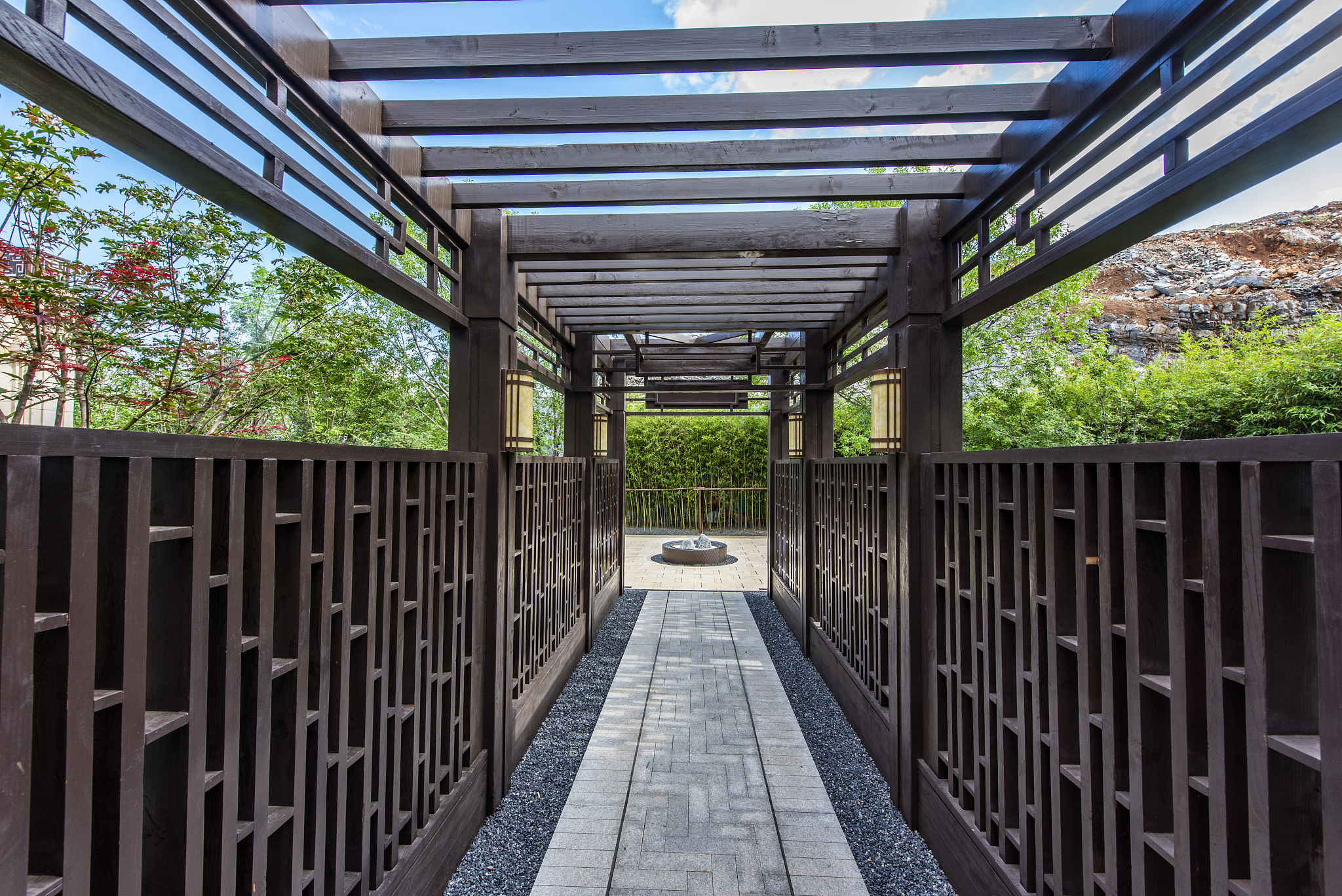 济南创高：园林雕花古典风廊架定制专家，打造魅力户外空间