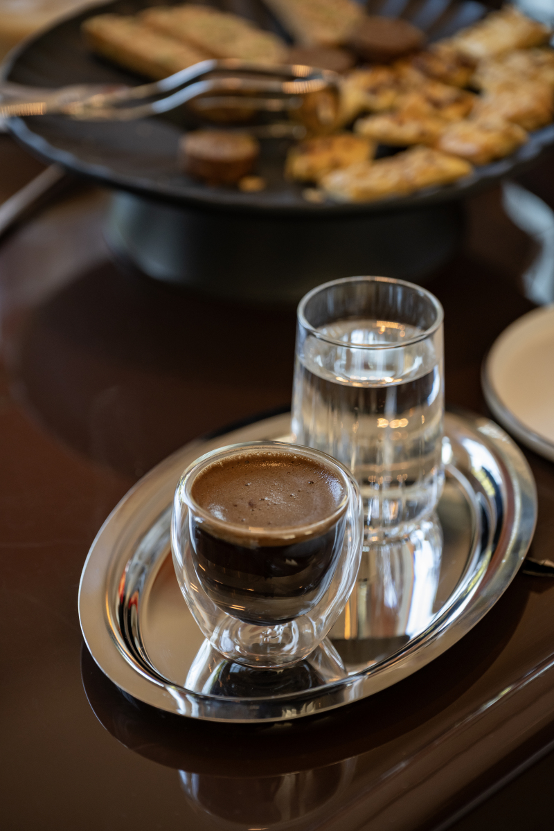 请问bottomless tea coffee是什么意思？