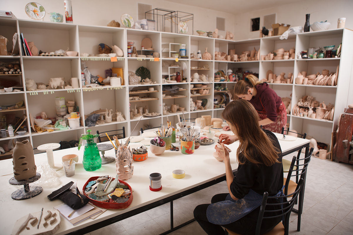 真实创业故事：普通毕业生的小王如何开创手工艺品店