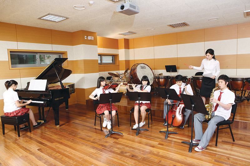 北京现代音乐学校招生办联系方式：电话、地址