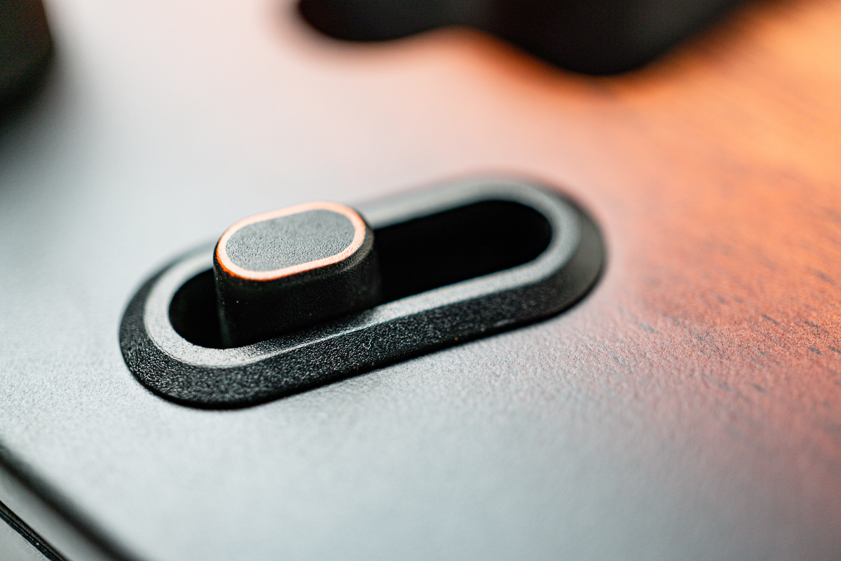 耳机盒：保护耳机、方便携带的必备神器