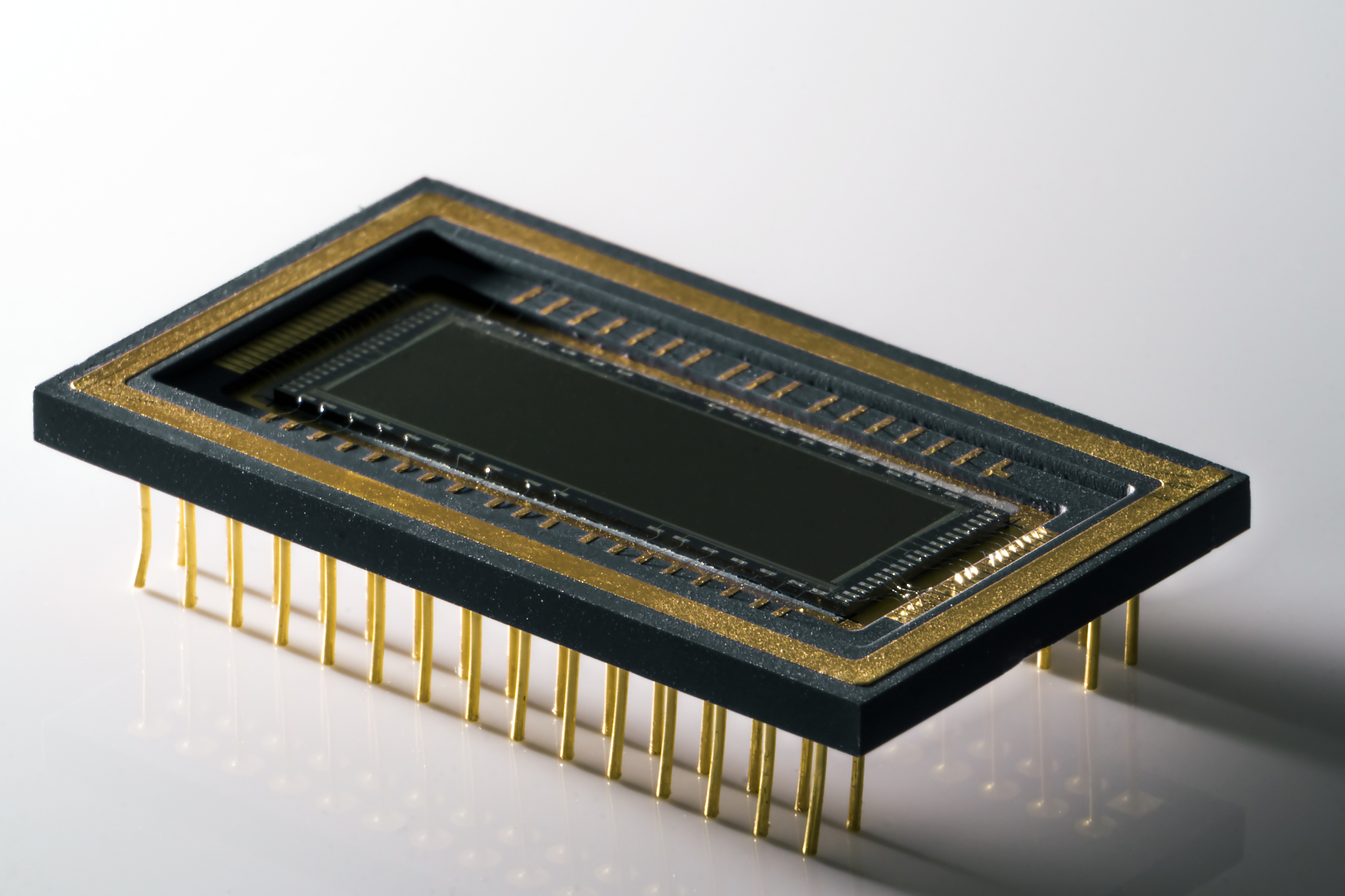 半导体存储器类型: SRAM与DRAM详解