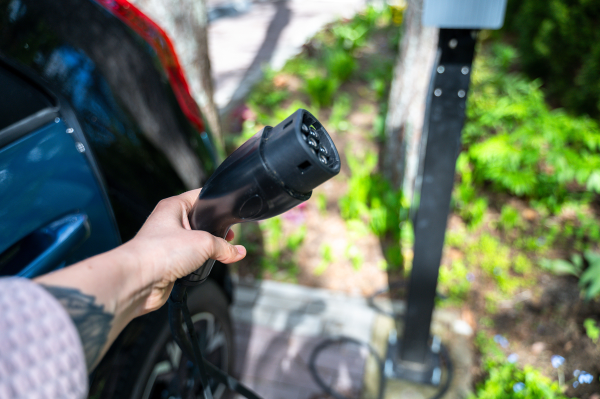 EDC手电：日常携带的照明神器，小巧强大，满足您的各种需求