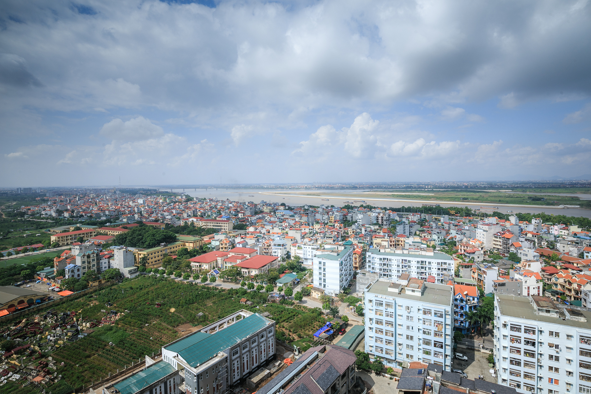corner of the red river in hanoi