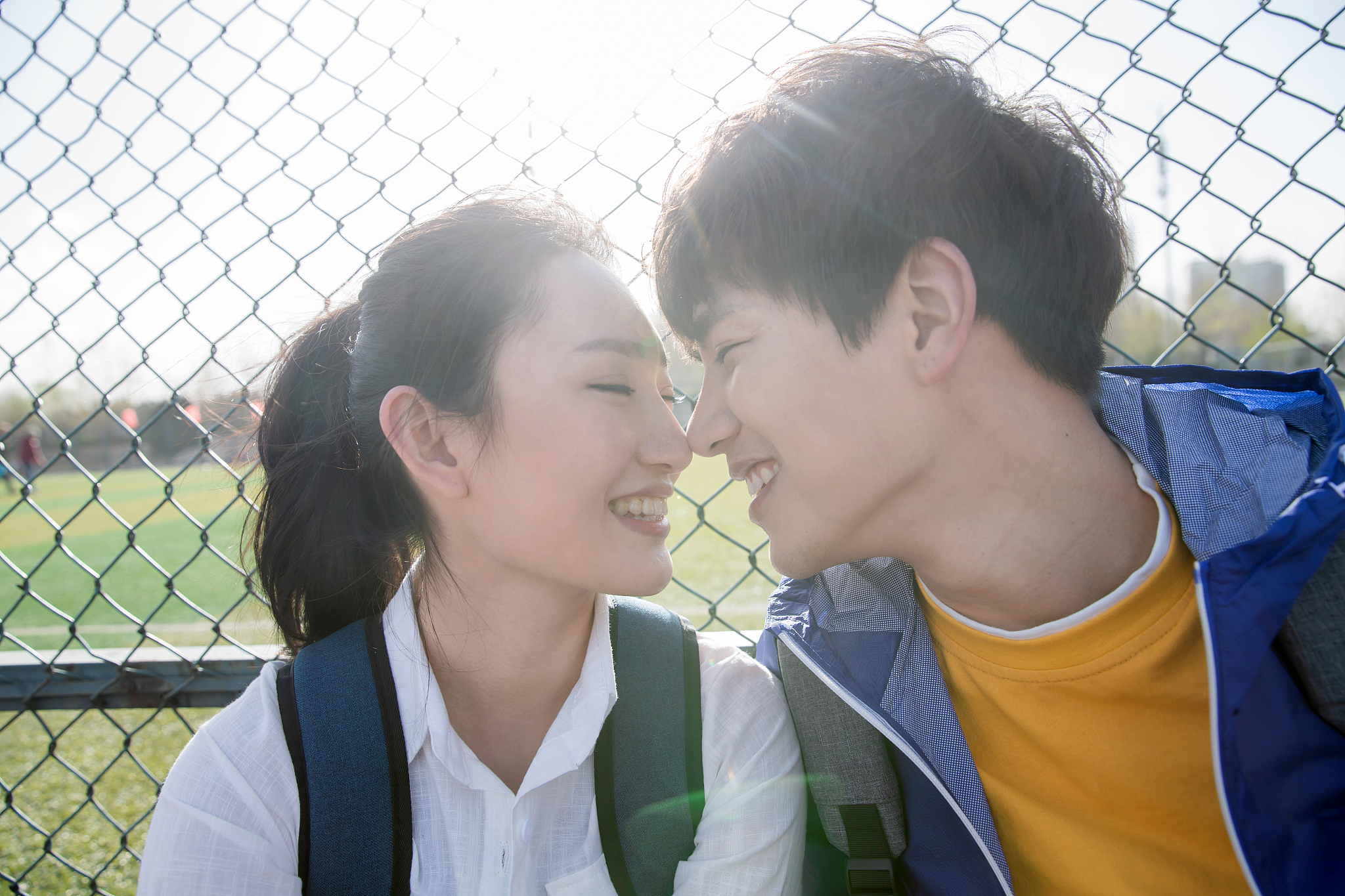 初恋的味道：高中校园爱情故事 - 甜蜜的青春回忆