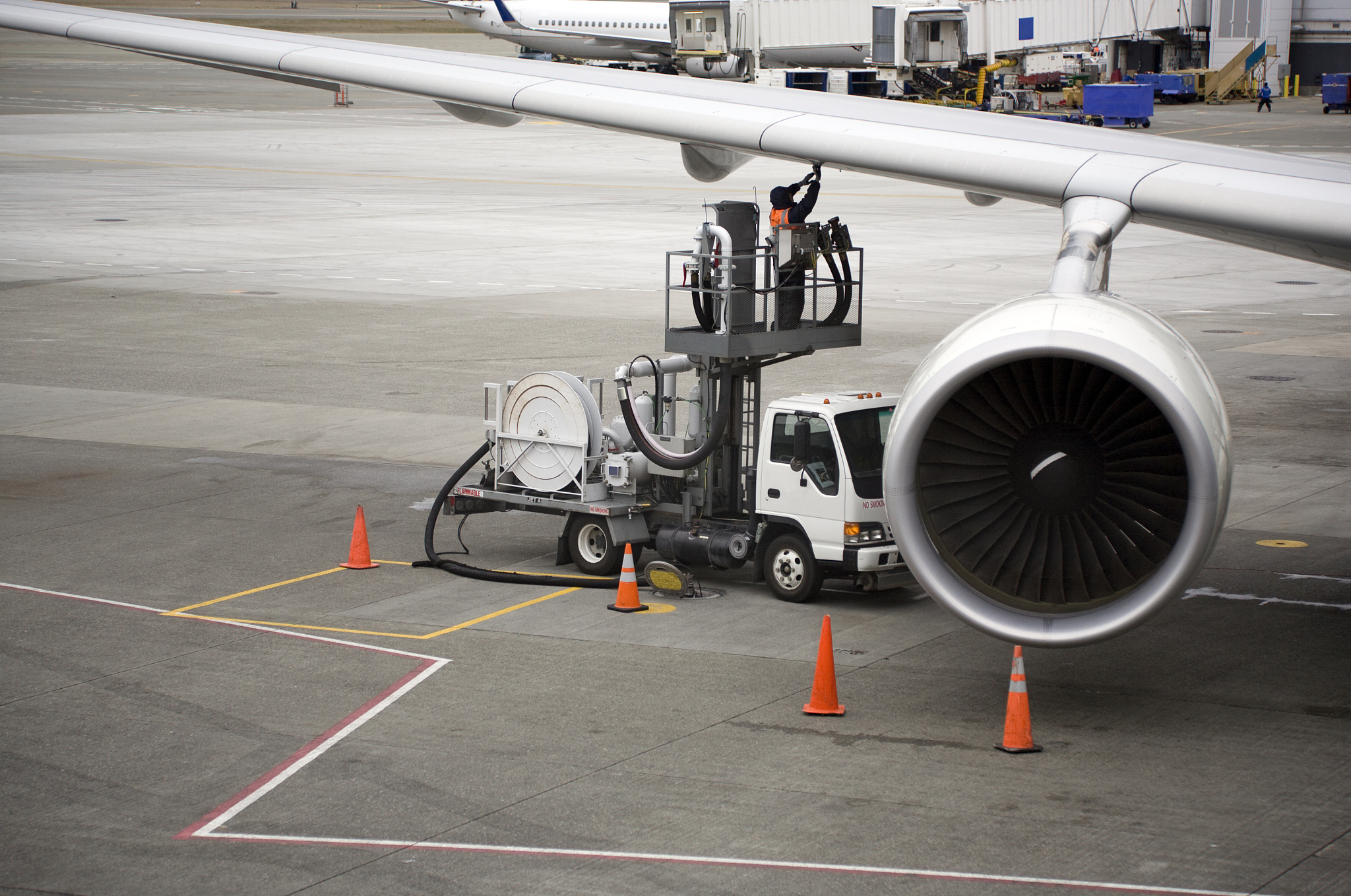 贵阳市航空学校招生专业计划：飞行技术、航空电子技术等
