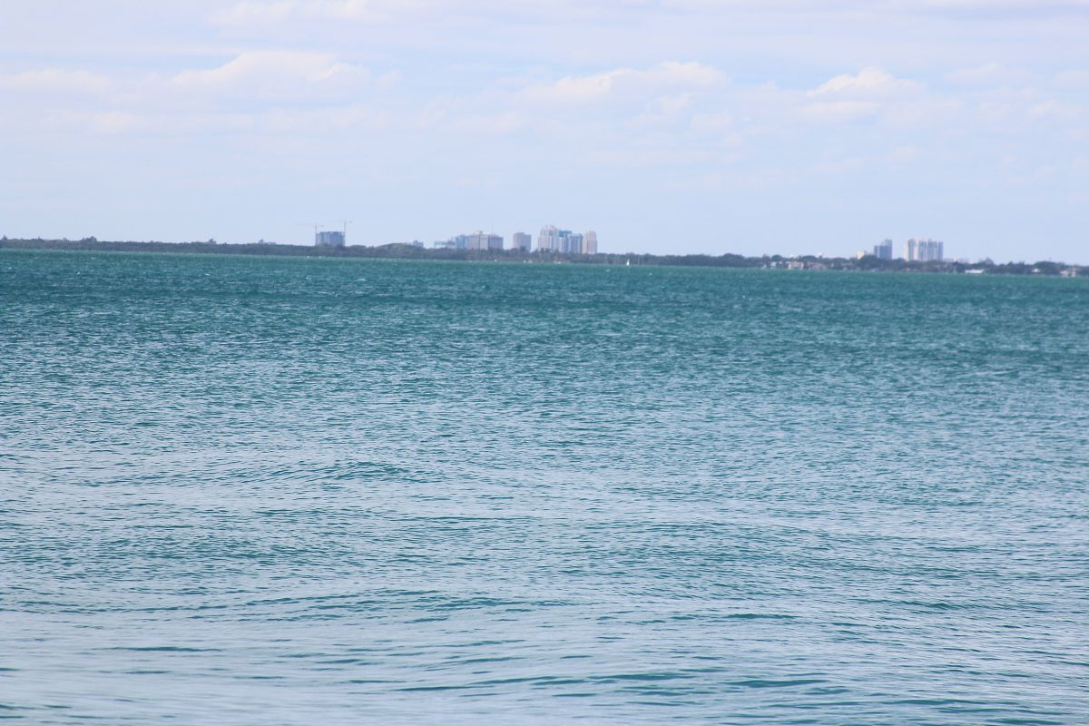 某地海水含盐量：每 10 千克含 0.3 千克盐 | 海水盐度影响因素