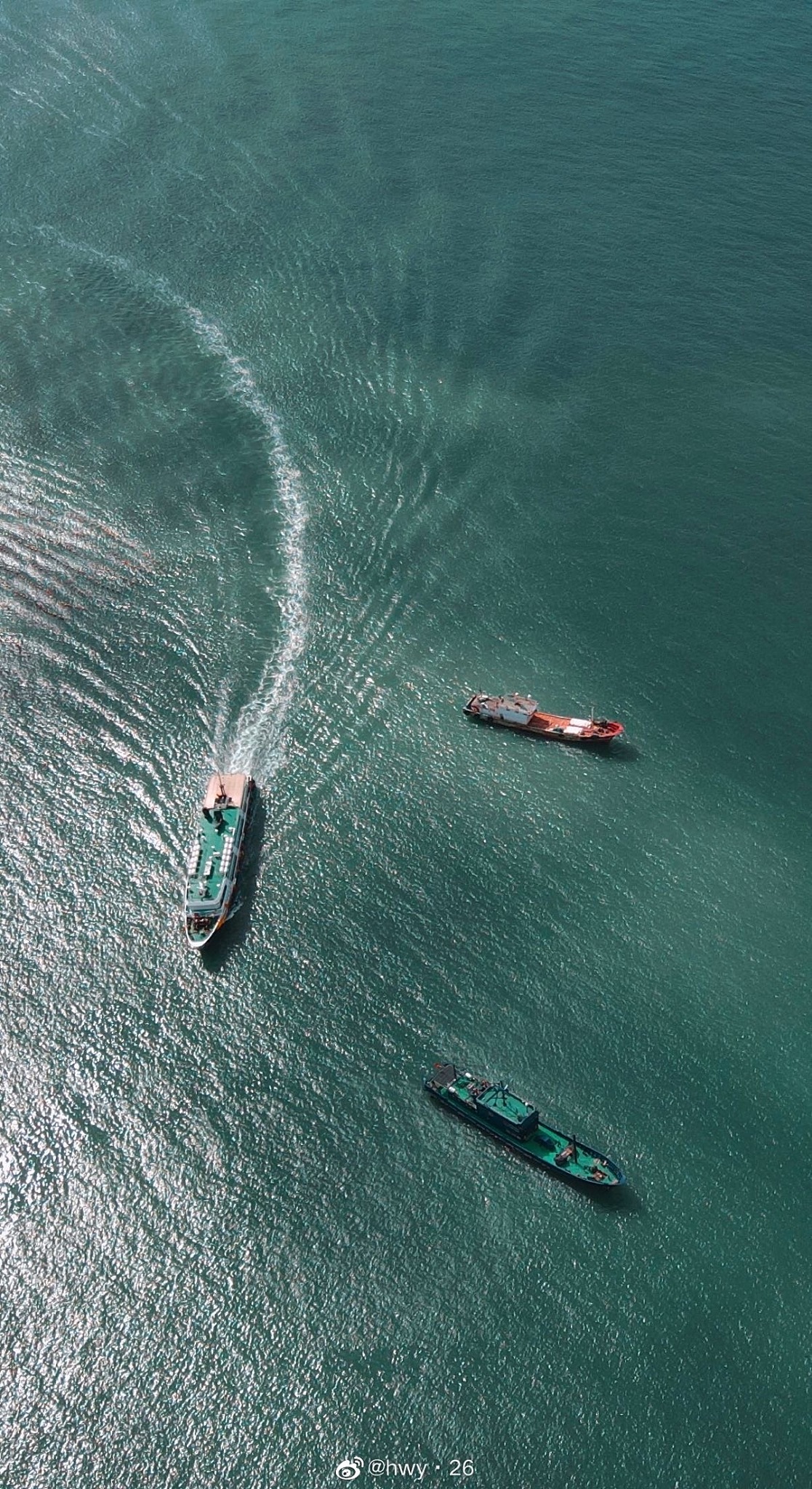 沖縄の海の美しさ！正しい表現はどれ？