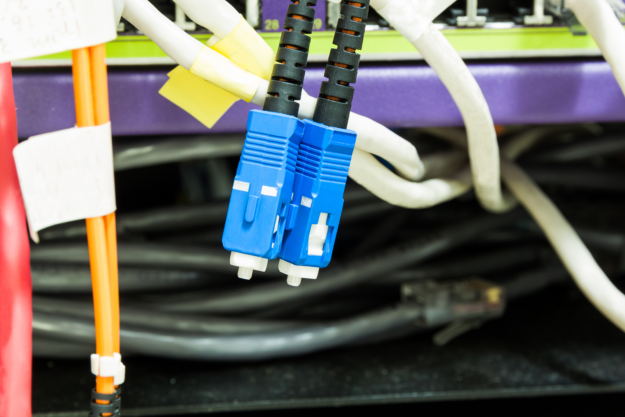 光纤传输连接实验总结：连接器质量、使用方式和光纤线的影响