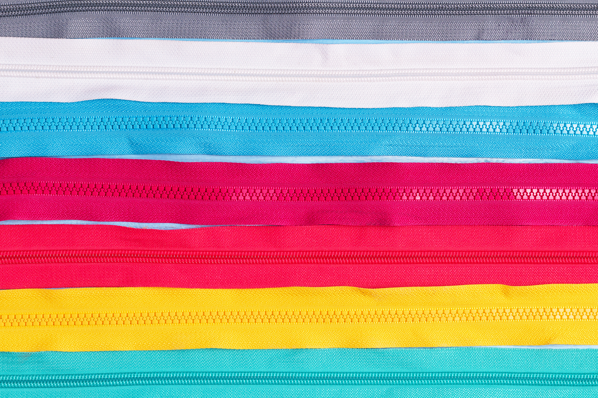 pack lot of colorful plastic and metal zippers stripes with slid