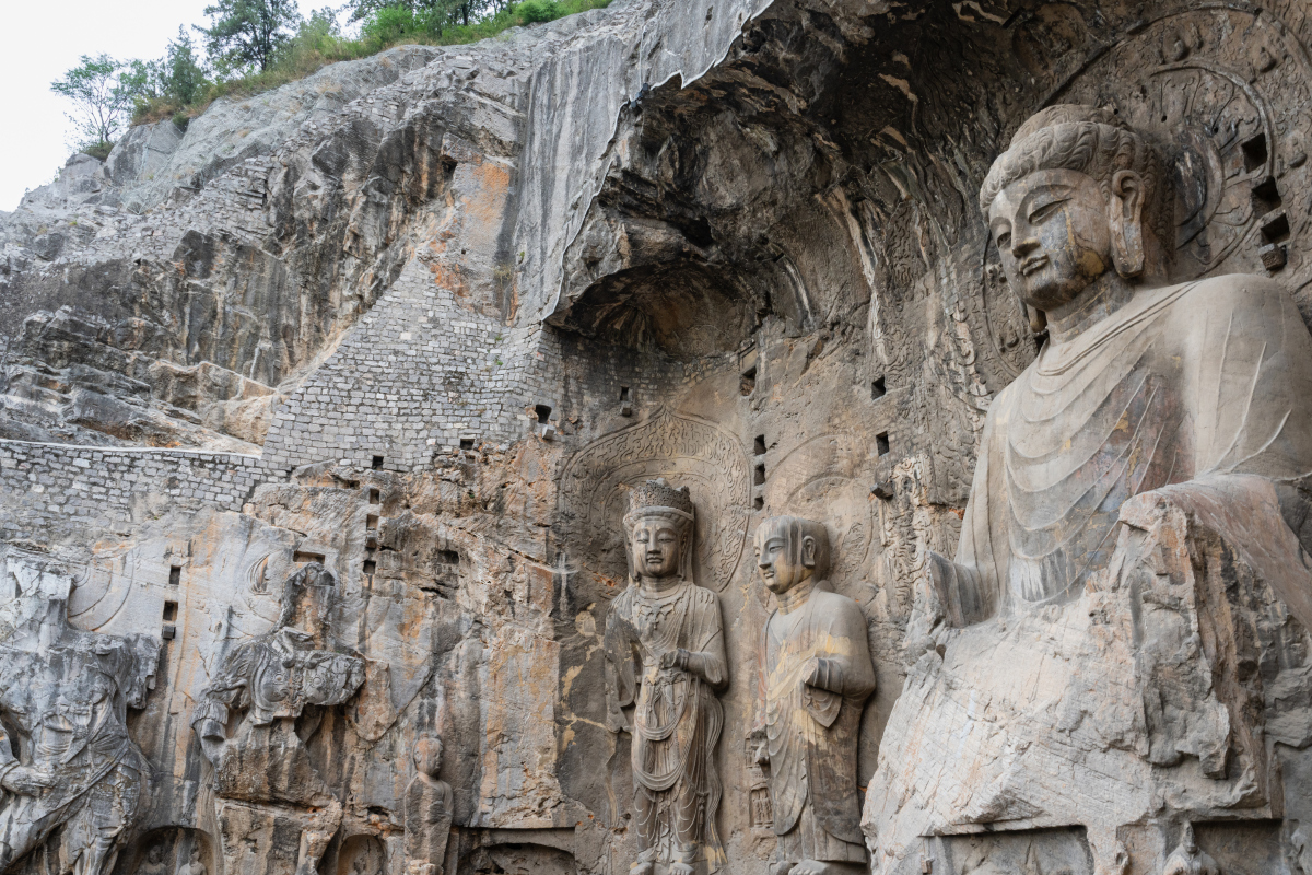 洛阳龙门乘车下车方向：详细解答及景区介绍