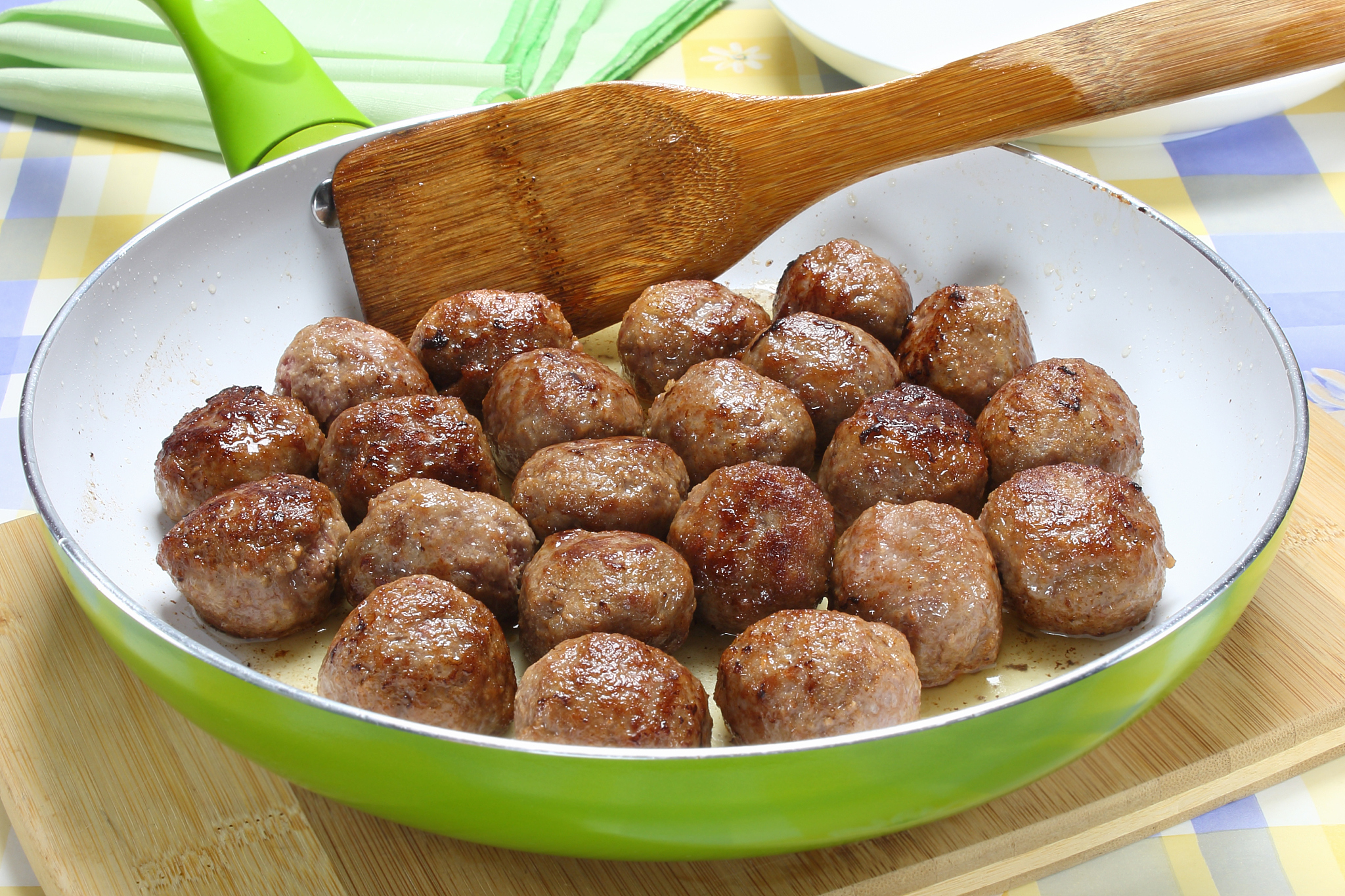 fried pork meatballs