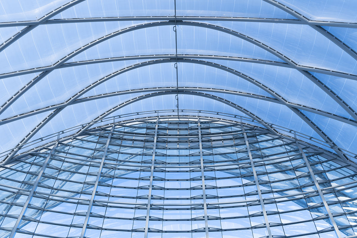 写一篇上海卢班通风安装圆拱型侧开排烟天窗的文案