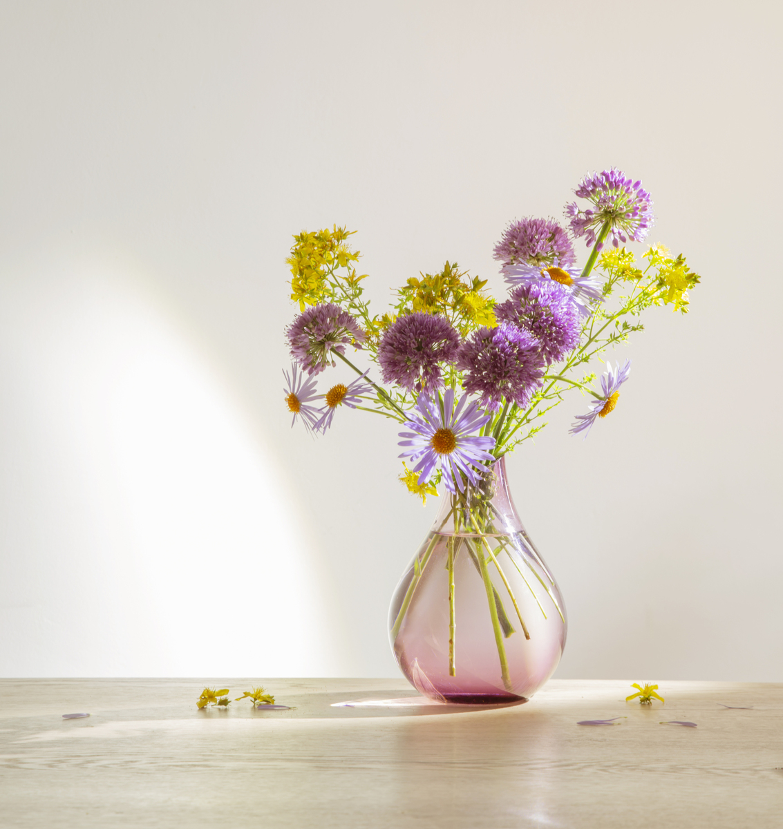 落地花瓶：装饰家居的理想选择