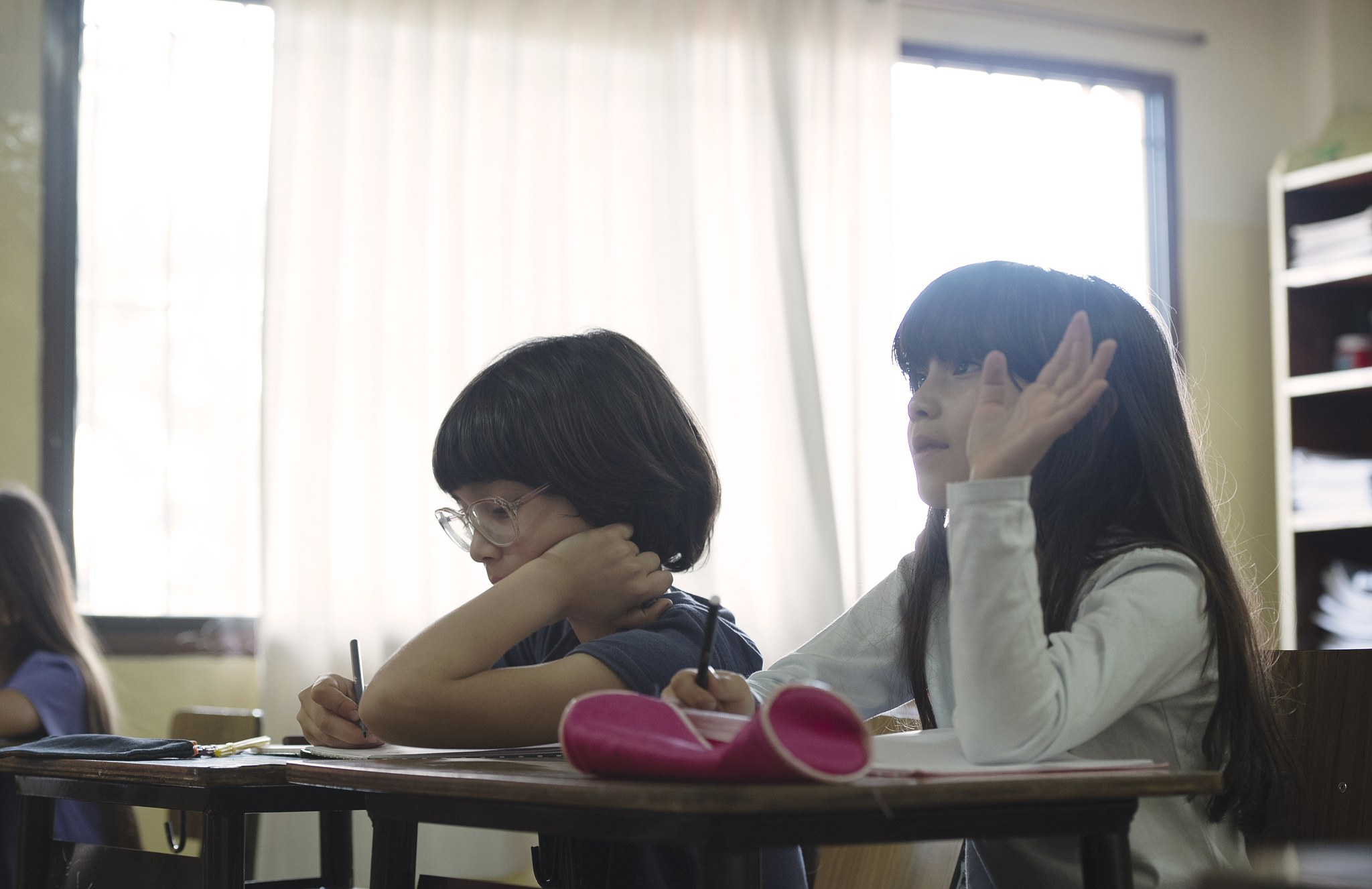 妹妹成绩压力大但我还是想督促她学习该如何说服她？