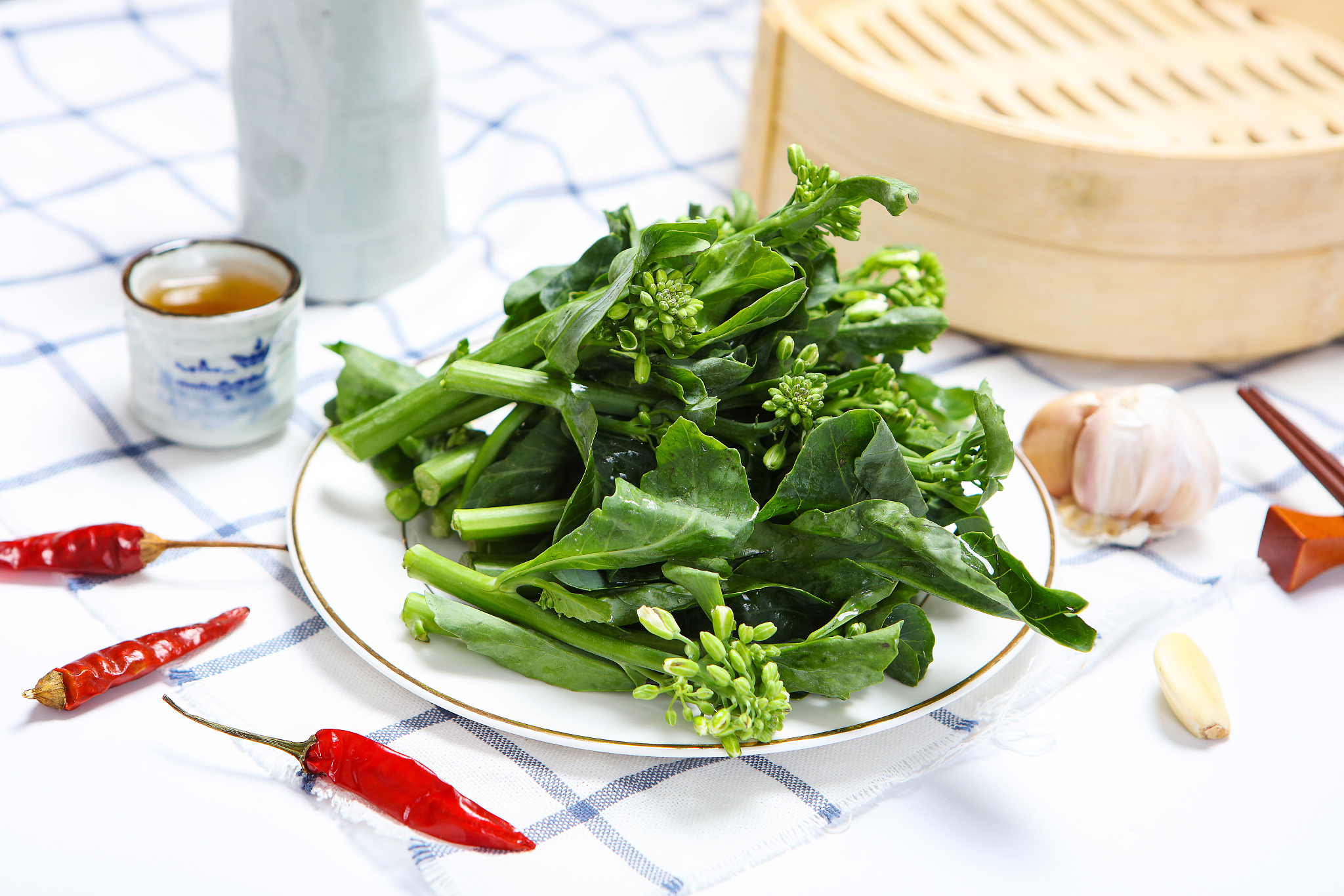 请帮我写1篇650字的博客文章主题是：红薯叶怎么做好吃