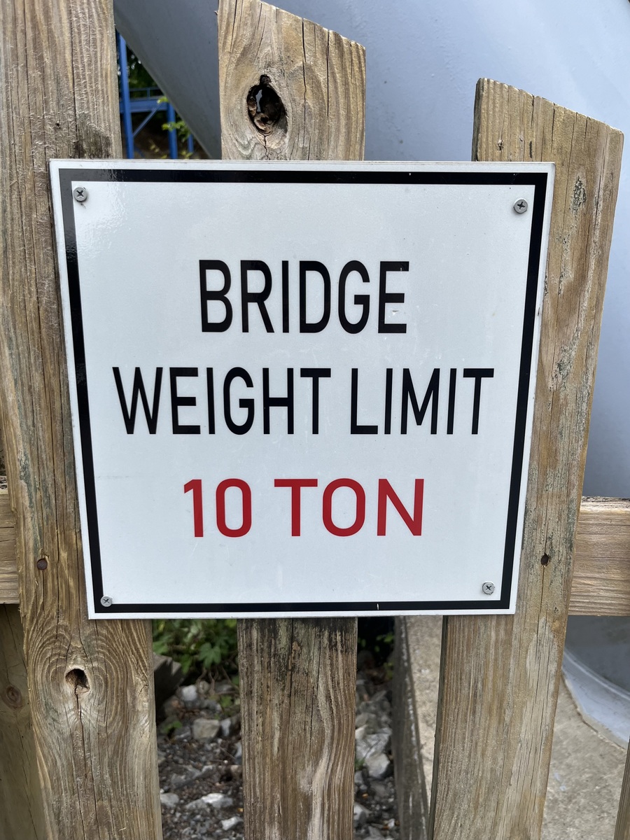 中译英：请别再歪曲我说的话。distort