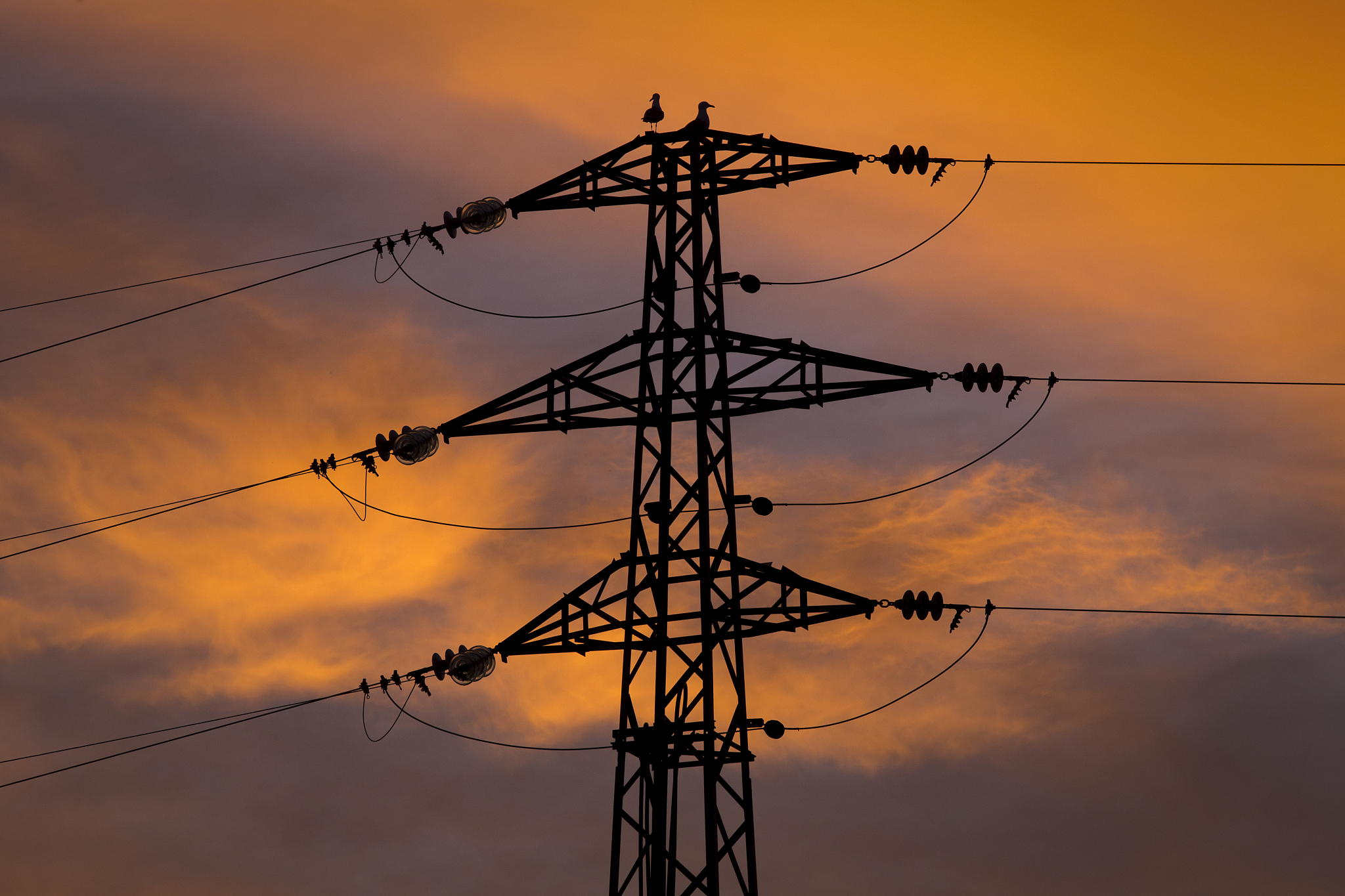 够什么级别的配电箱下需要铺橡胶板